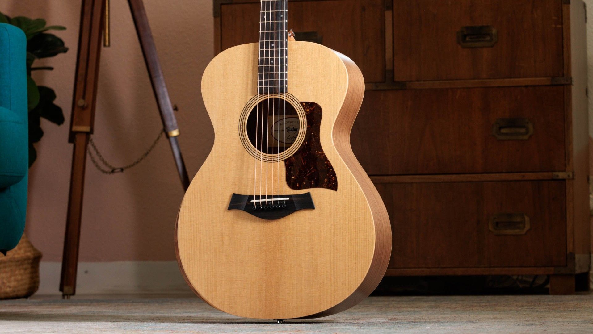 Taylor Academy 12e Grand Concert Acoustic/Electric Guitar with Gig Bag