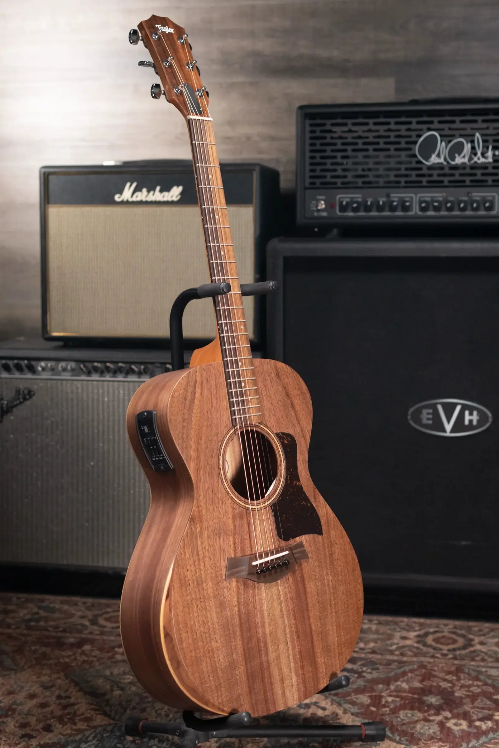 Taylor Academy 22e Grand Concert Acoustic/Electric Guitar with Gig Bag