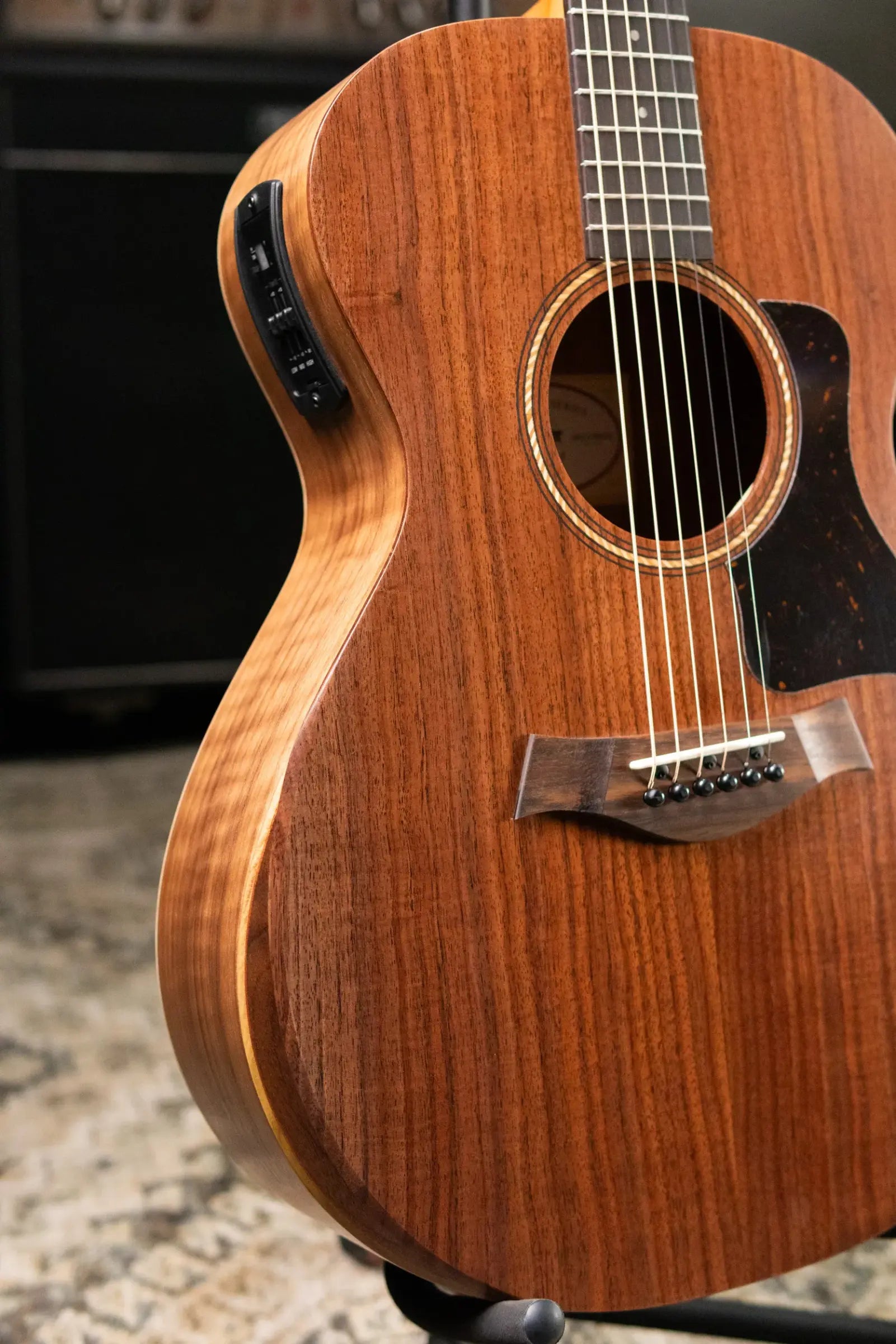 Taylor Academy 22e Grand Concert Acoustic/Electric Guitar with Gig Bag