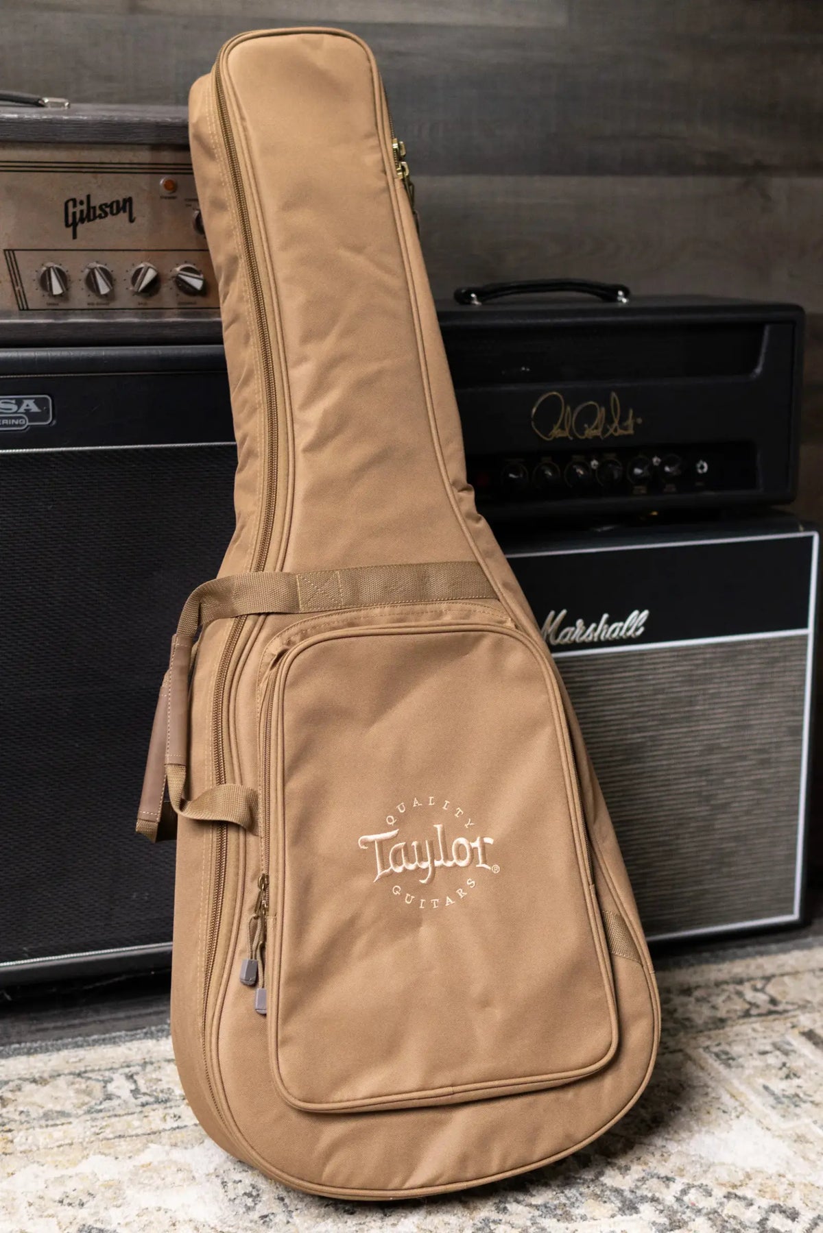 Taylor BBT Big Baby Taylor Acoustic Guitar with Gig Bag