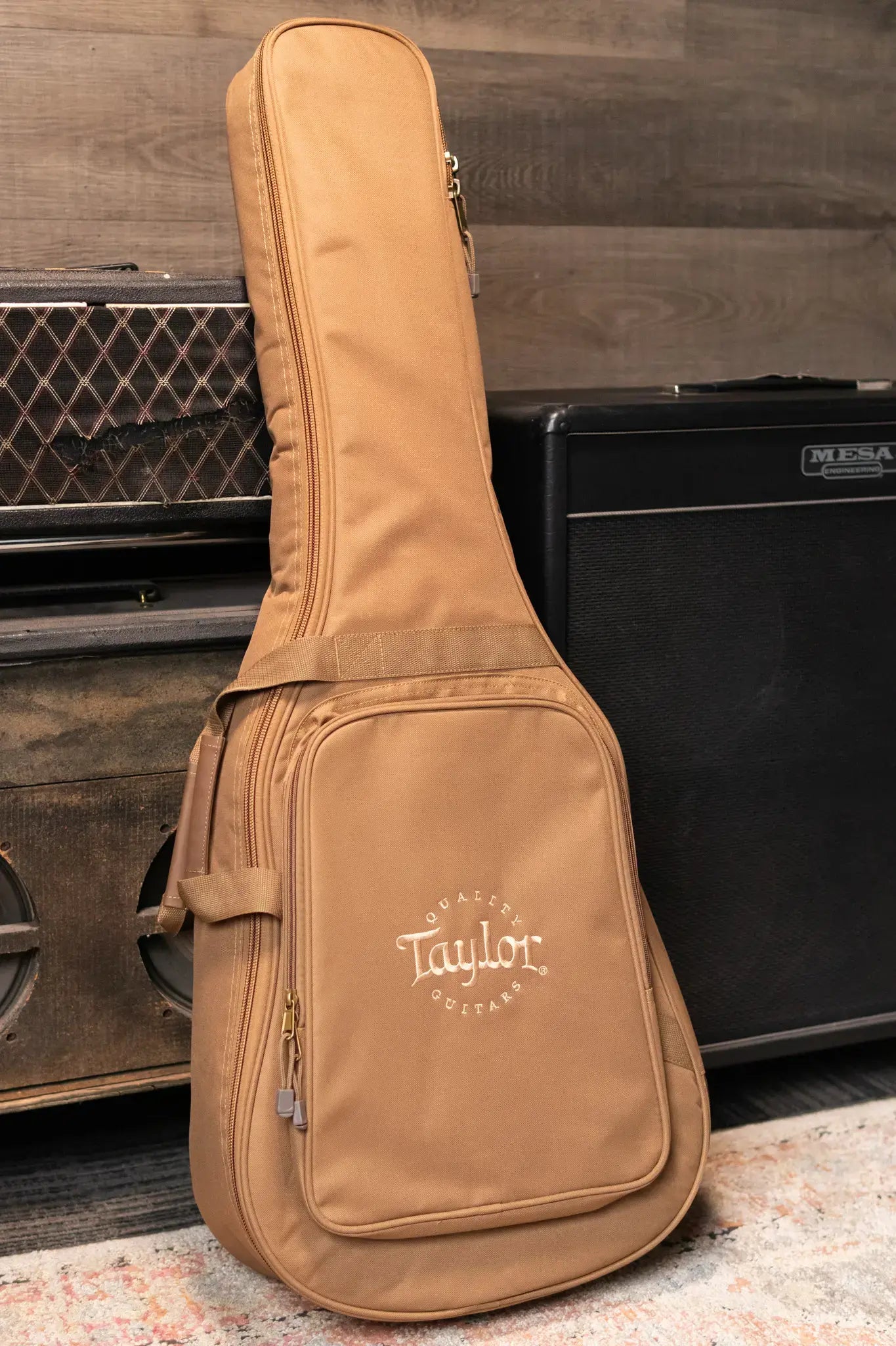 Taylor BBT Big Baby Taylor Dreadnought Acoustic Guitar with Gig Bag