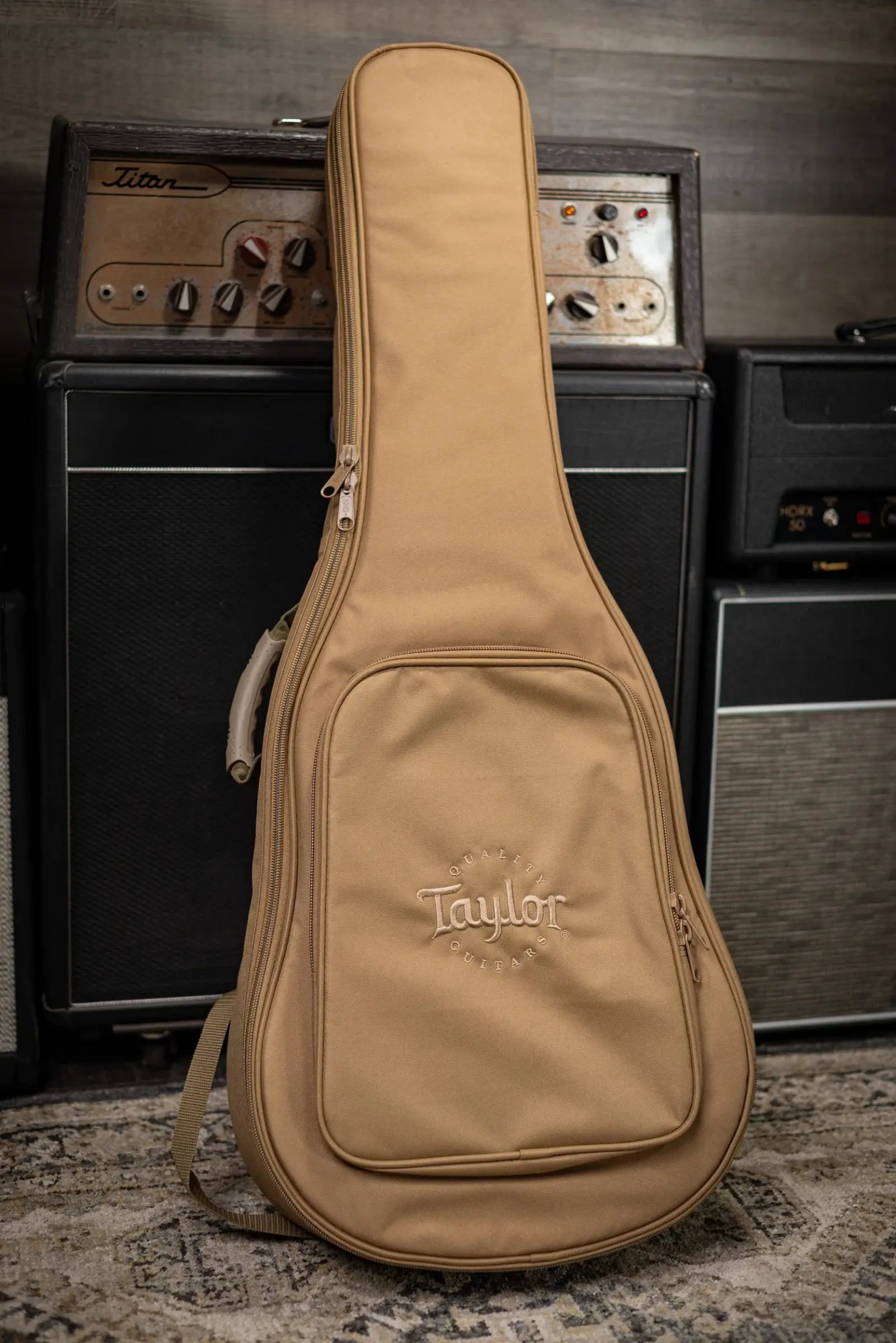 Taylor BBTe Big Baby Taylor Acoustic/Electric Guitar with Gig Bag