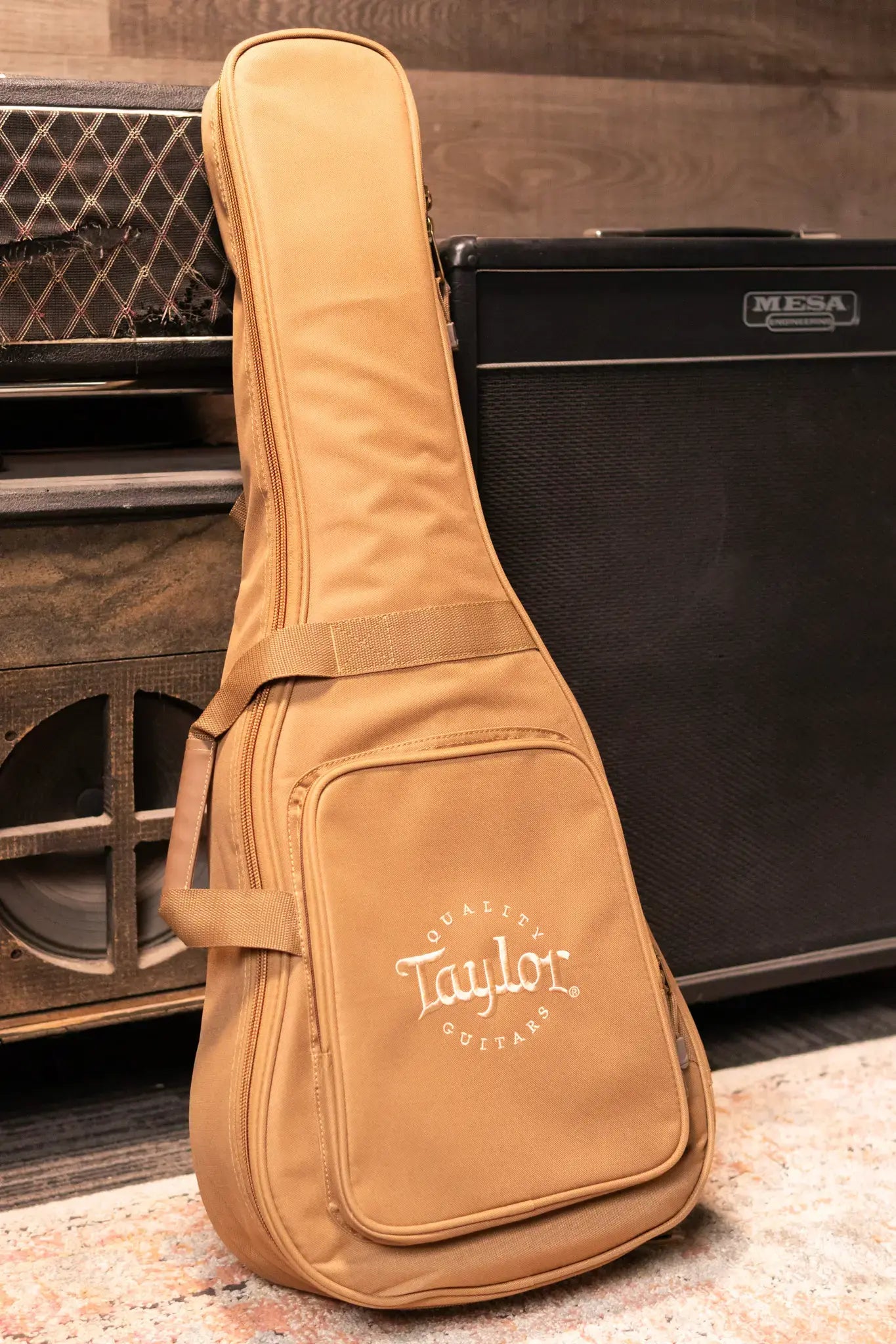 Taylor BT1 Baby Taylor Acoustic Guitar with Gig Bag