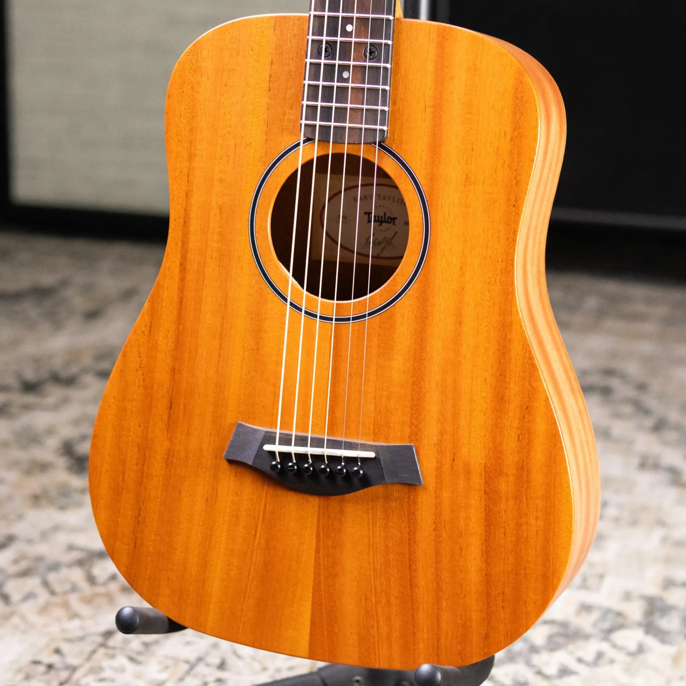 Taylor BT2 Baby Taylor Acoustic Guitar with Gig Bag