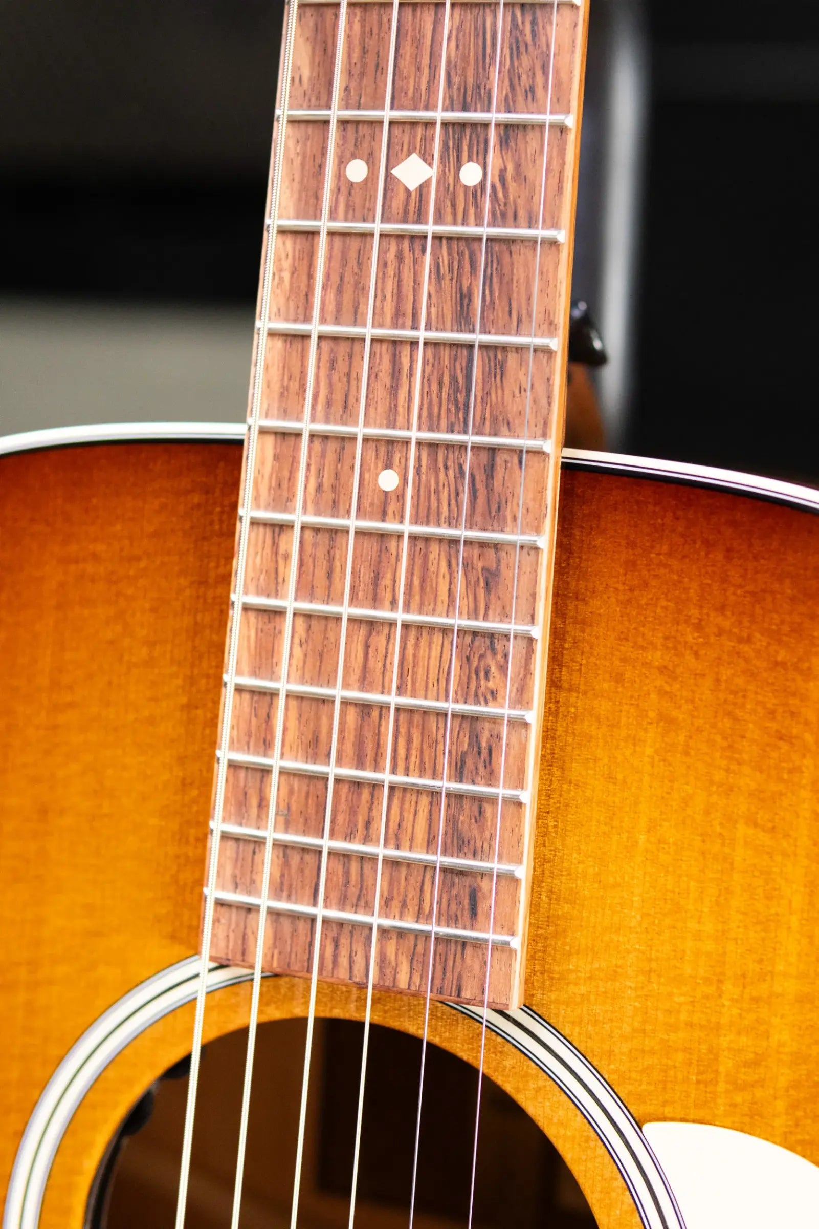 Taylor Ben Harper Gold Label 512e Special Edition Acoustic/Electric Guitar - Sunburst with Hardshell Case