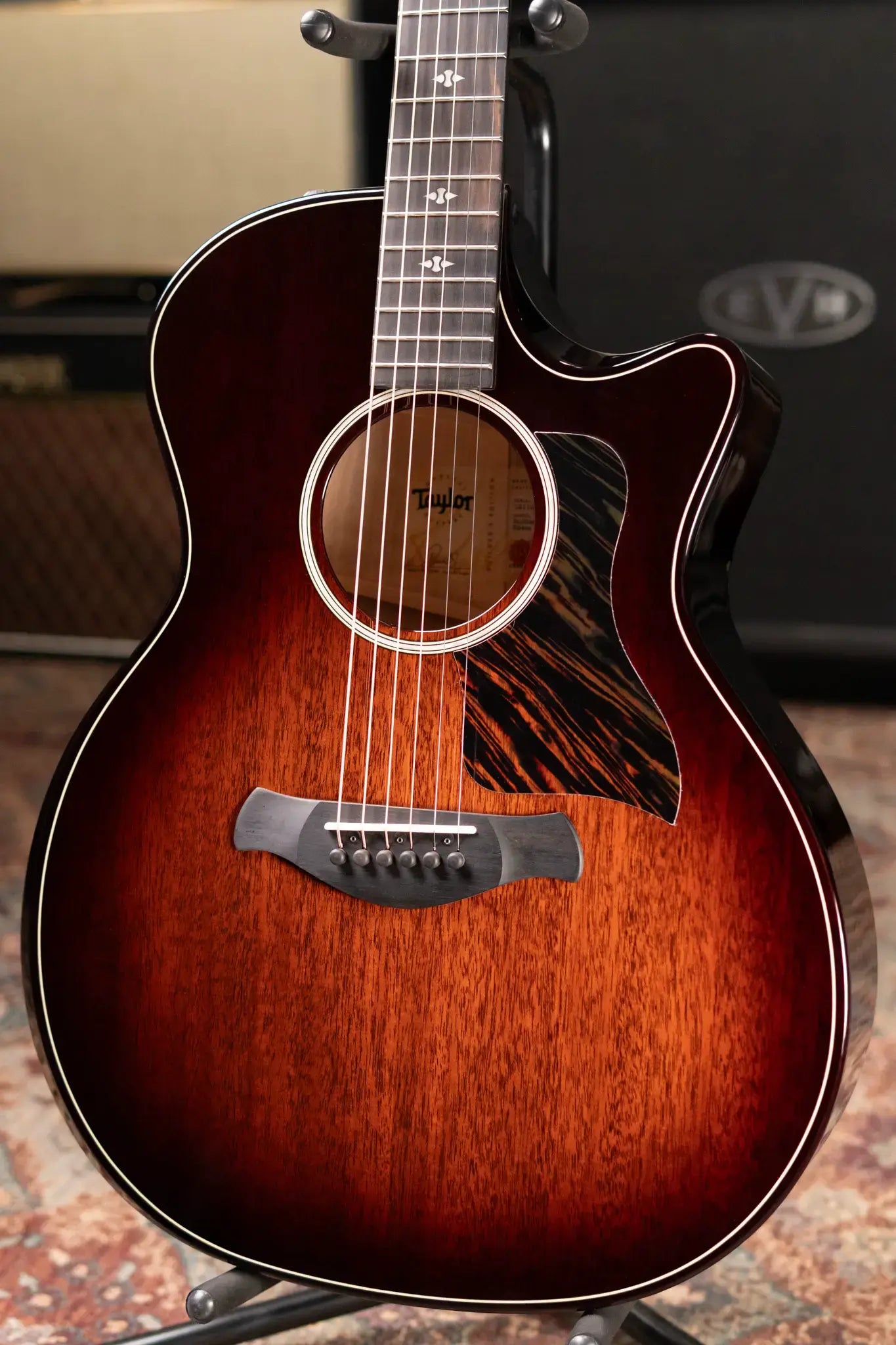 Taylor Builder's Edition 524ce Grand Auditorium Acoustic/Electric Guitar with Hardshell Case - Demo