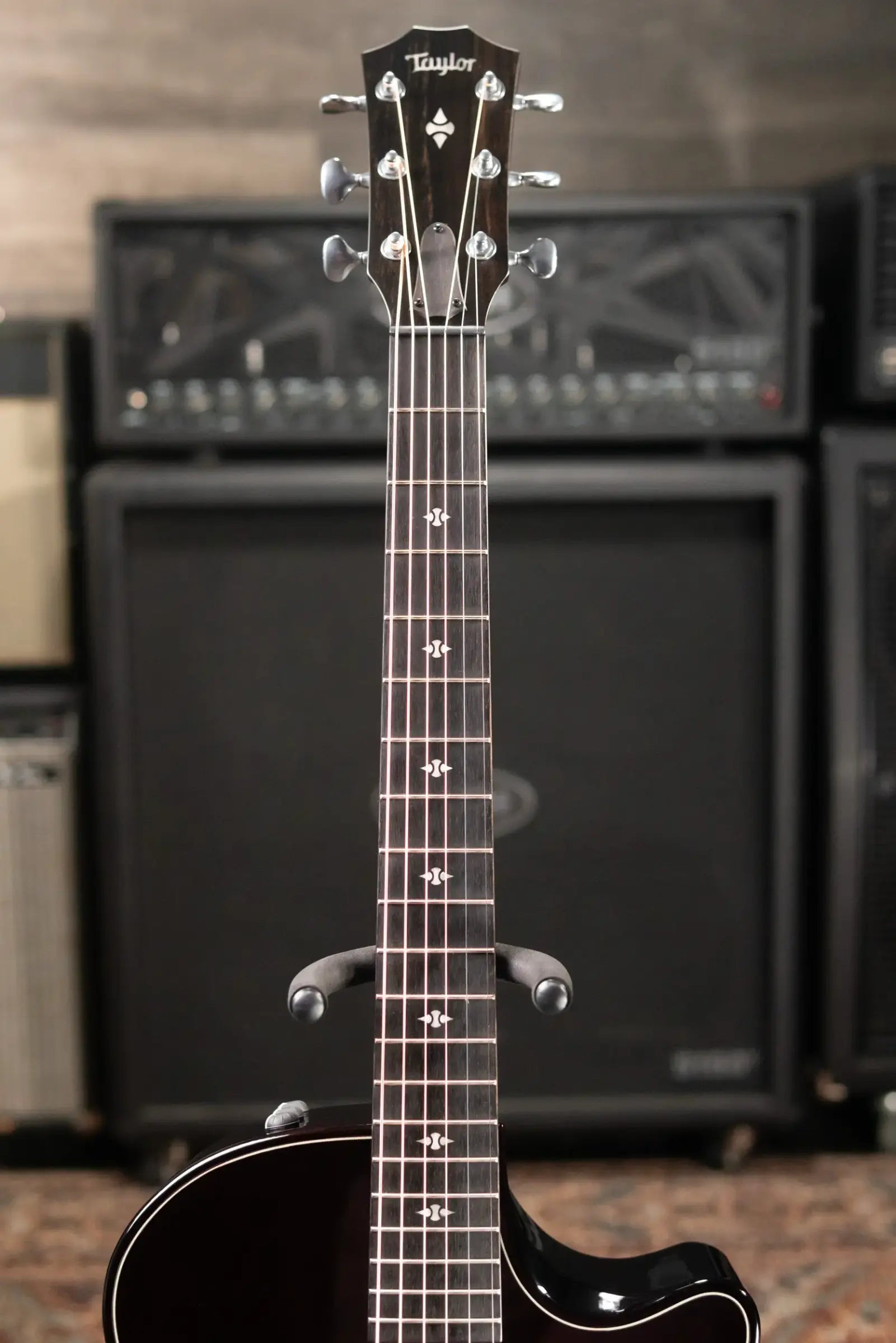 Taylor Builder's Edition 524ce Grand Auditorium Acoustic/Electric Guitar with Hardshell Case