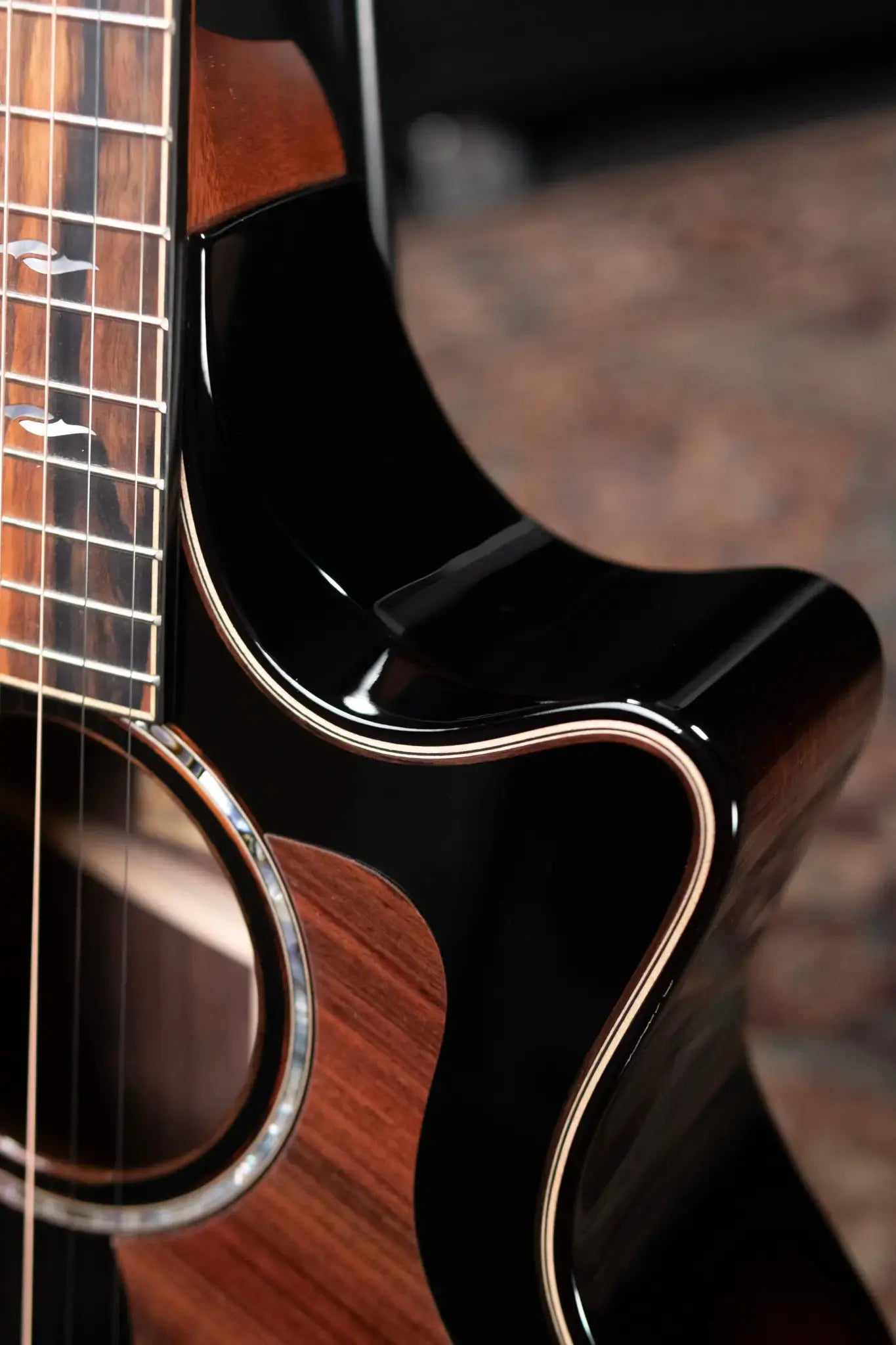 Taylor Builder's Edition 814ce Blacktop Grand Auditorium Acoustic/Electric Guitar with Hardshell Case