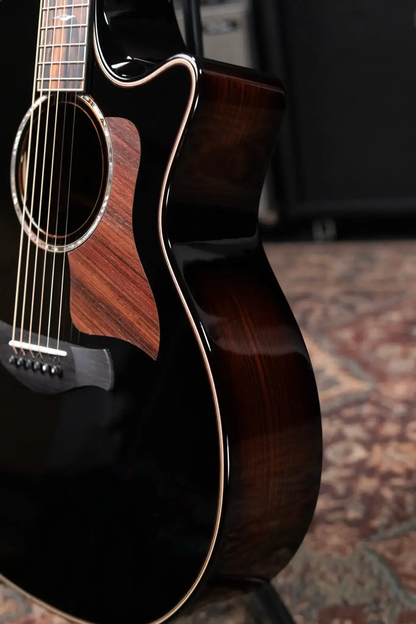 Taylor Builder's Edition 814ce Blacktop Grand Auditorium Acoustic/Electric Guitar with Hardshell Case