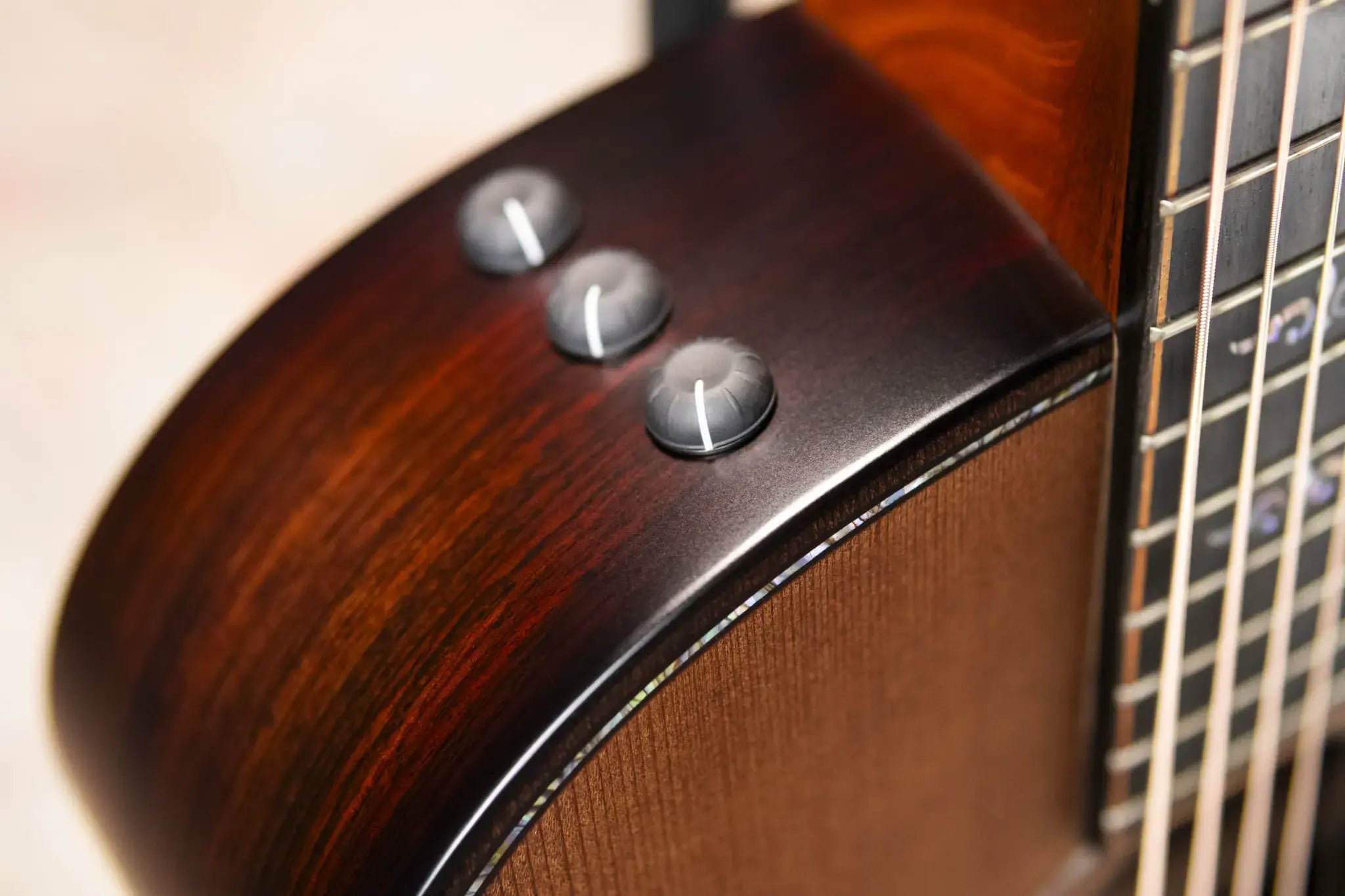 Taylor Builder's Edition 914ce Grand Auditorium Acoustic/Electric Guitar - Wild Honey Burst with Hardshell Case