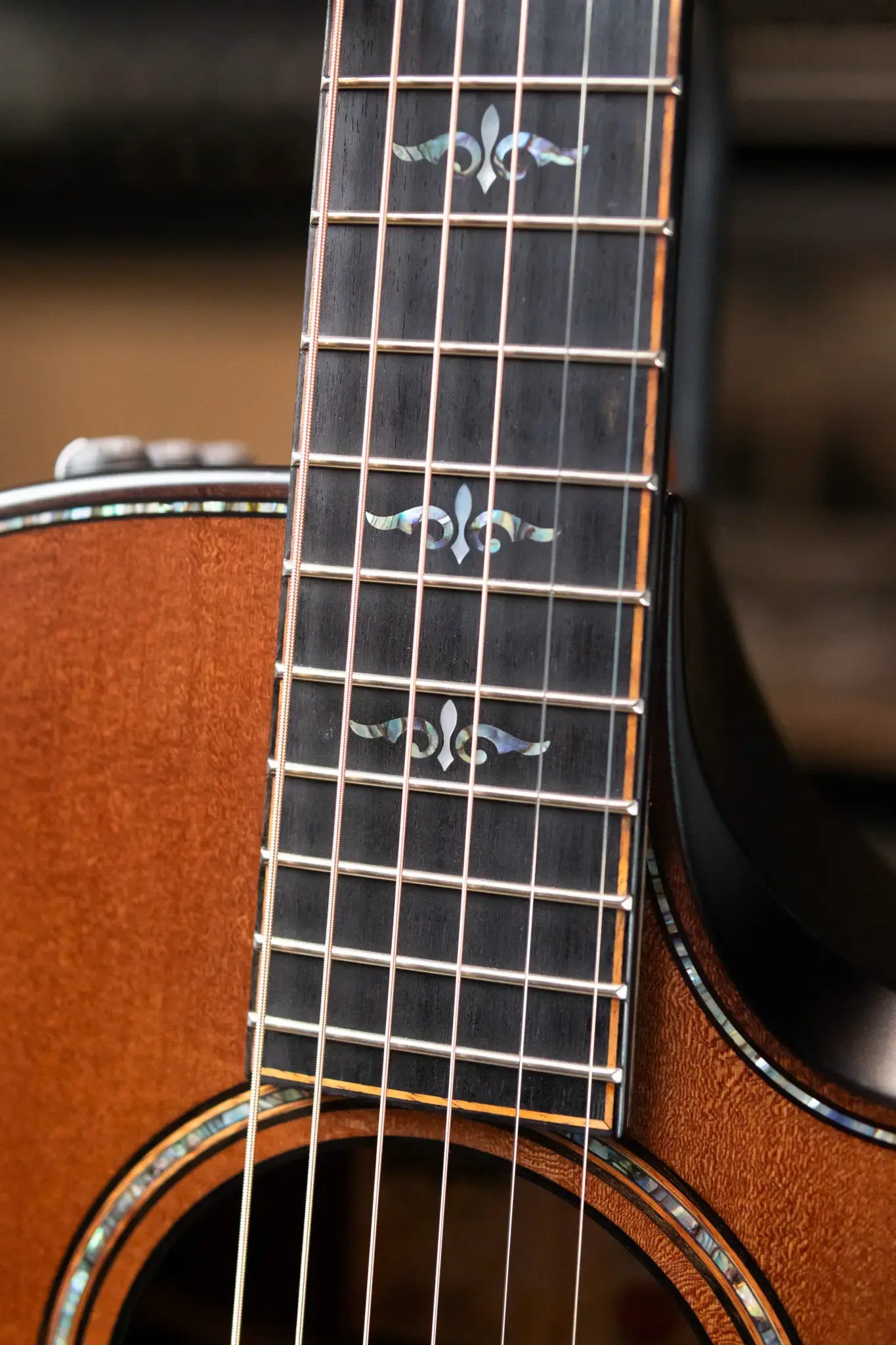 Taylor Builder's Edition 914ce Grand Auditorium Acoustic/Electric Guitar - Wild Honey Burst with Hardshell Case - Factory Demo