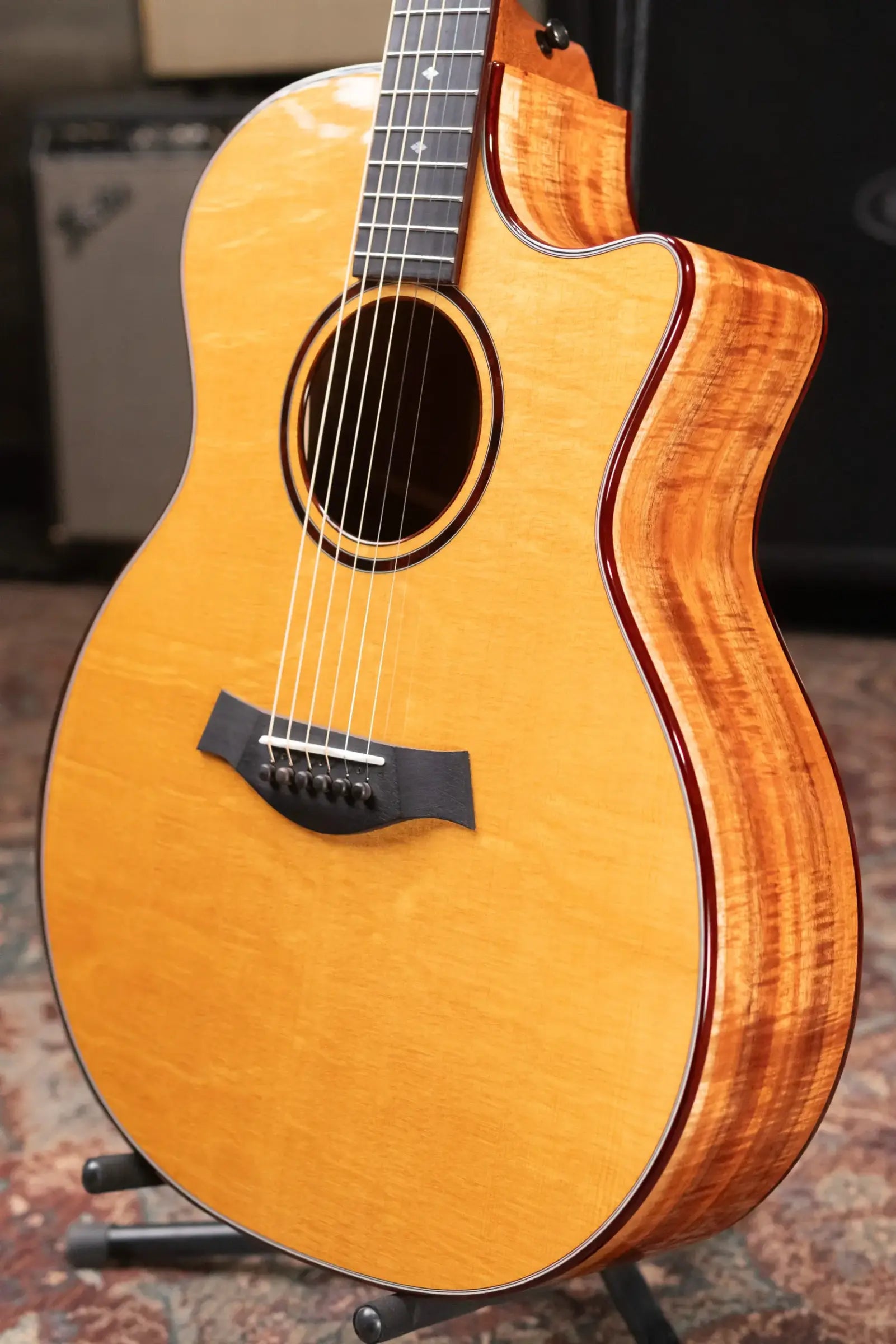 Taylor Custom Shop #12685 Grand Auditorium Acoustic/Electric Guitar with Hardshell Case