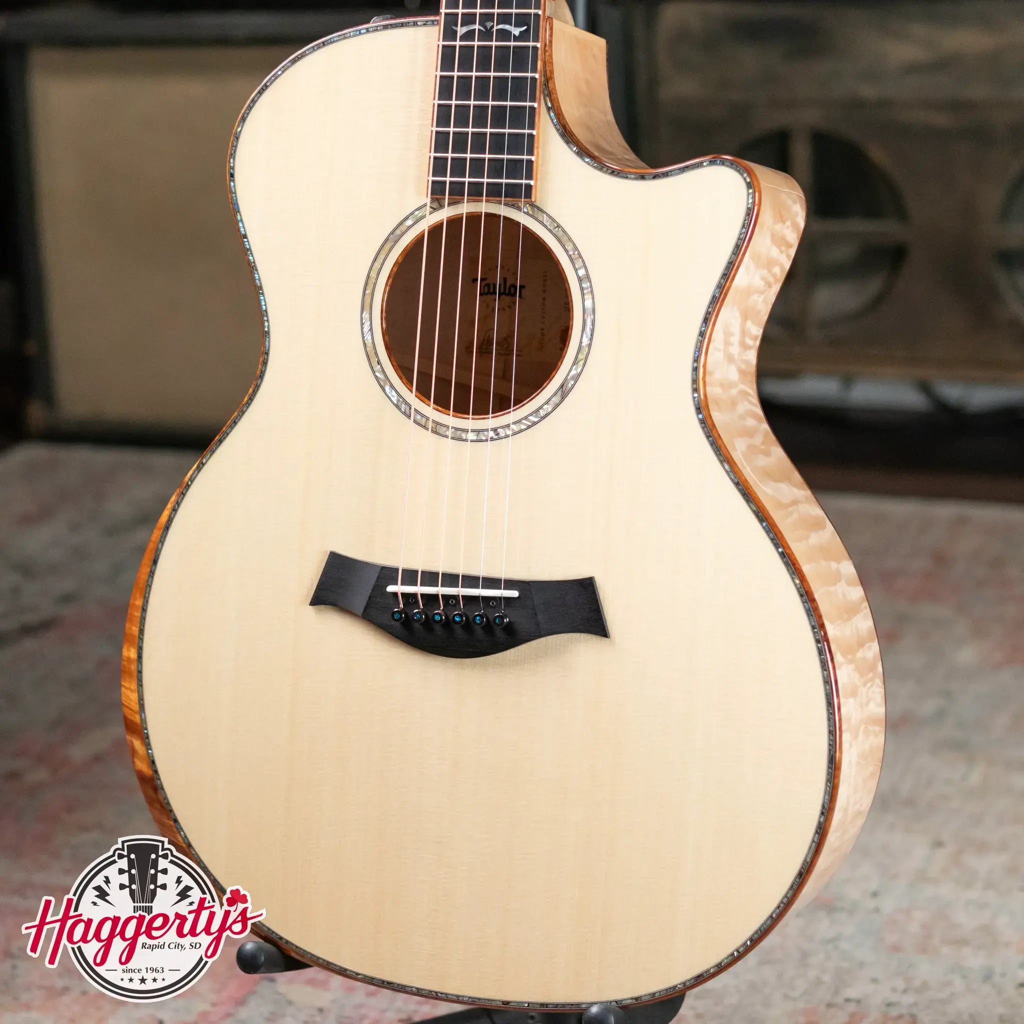 Taylor Custom Shop Grand Auditorium Acoustic/Electric Guitar with Hardshell Case
