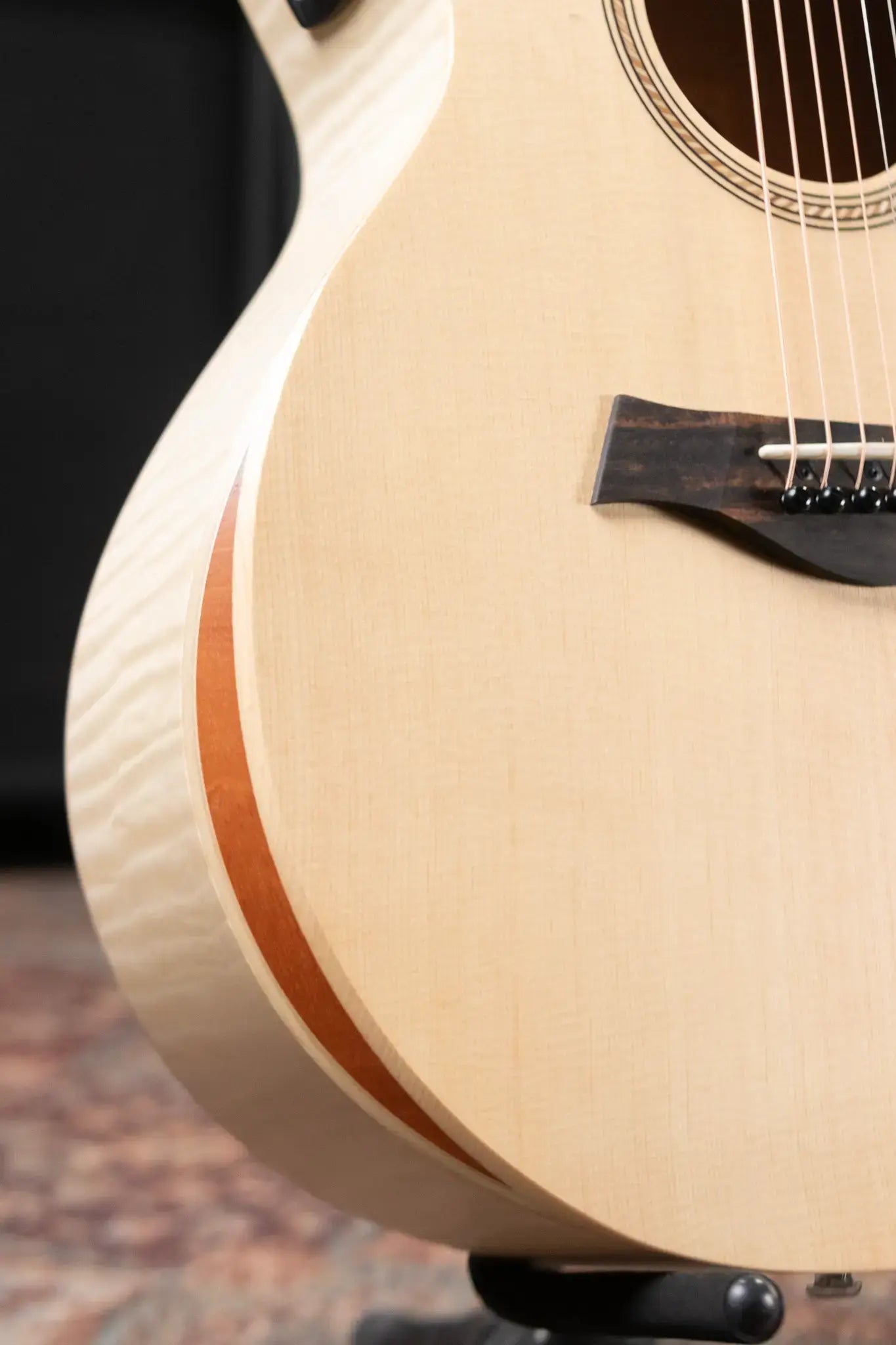 Taylor EG-12e LTD Academy Lutz Spruce/Maple Grand Concert Acoustic/Electric Guitar with Gig Bag