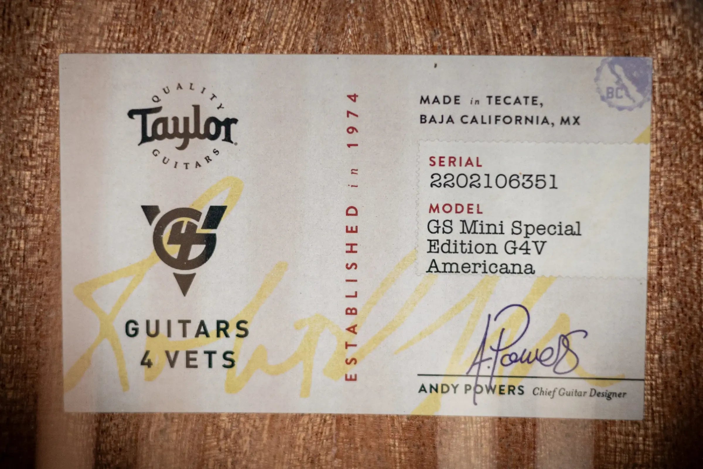 Taylor GS Mini Special Edition Guitars 4 Veterans Acoustic Guitar - Americana with GS Mini Bag