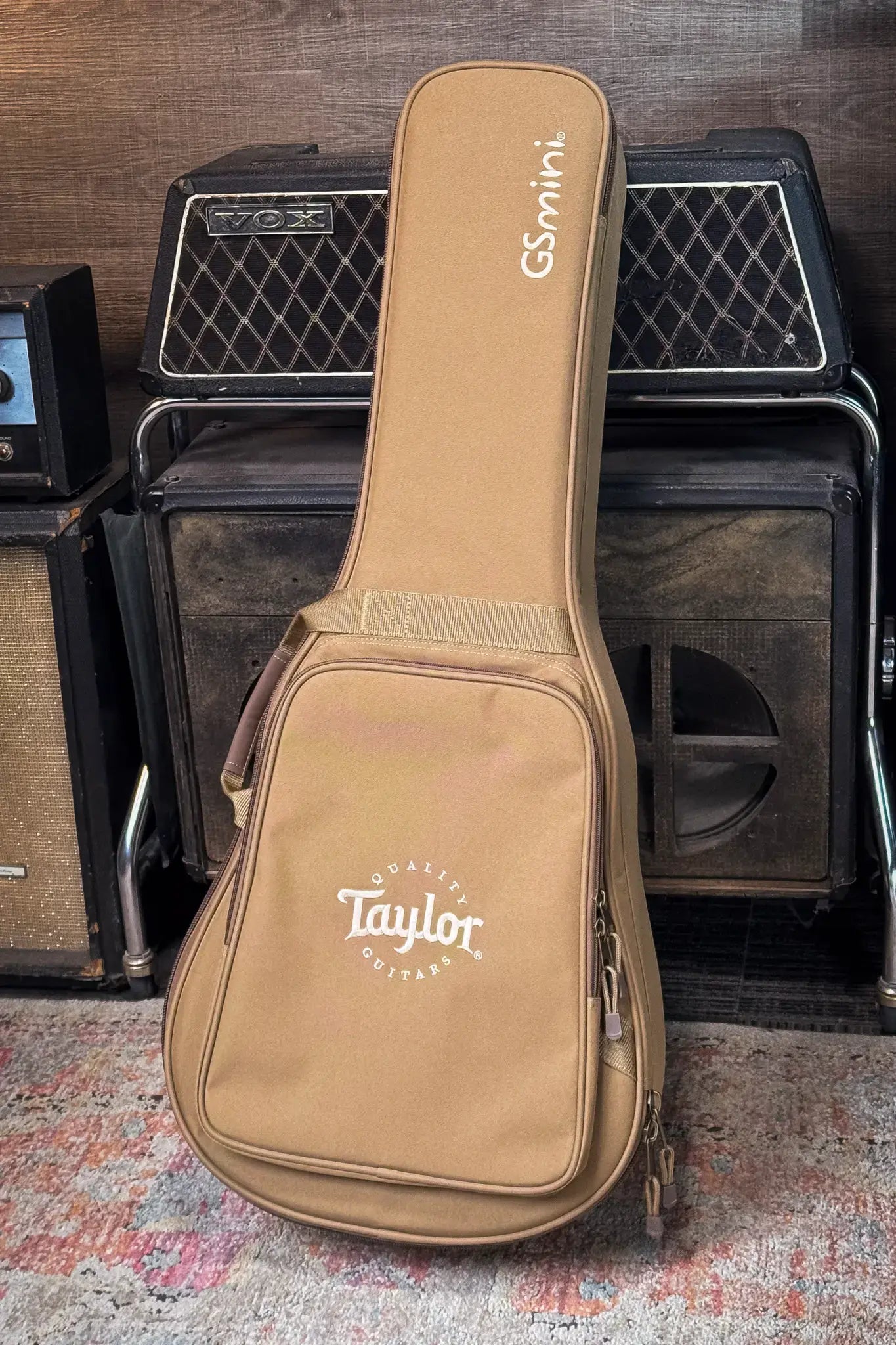Taylor GS Mini-e Koa Bass with GS Mini Bag