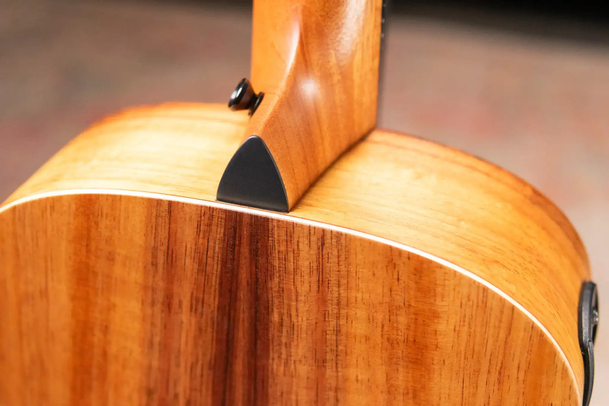 Taylor GS Mini-e Koa Bass with Gig Bag - Floor Model
