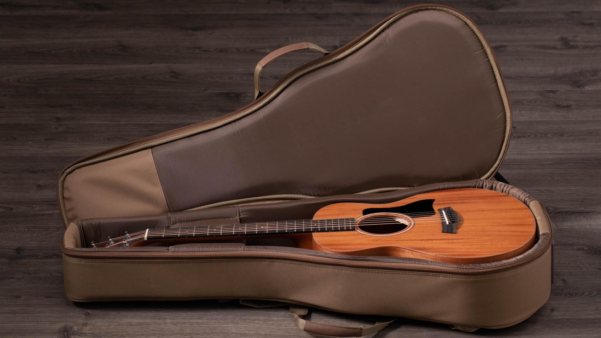 Taylor GS Mini-e Mahogany Acoustic-Electric Guitar with Structured Gig Bag