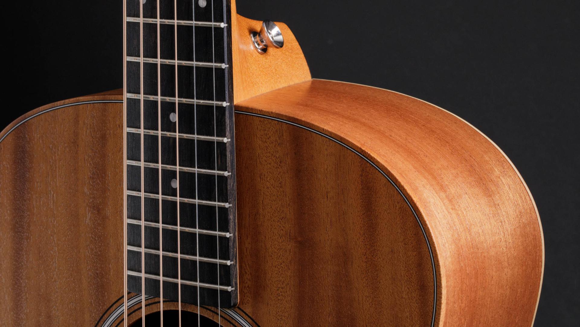 Taylor GS Mini-e Mahogany Acoustic-Electric Guitar with Structured Gig Bag