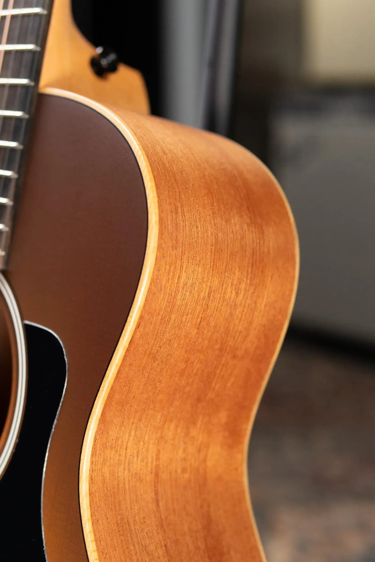 Taylor GS Mini-e Special Edition Acoustic/Electric Guitar - Honeyburst with GS Mini Bag