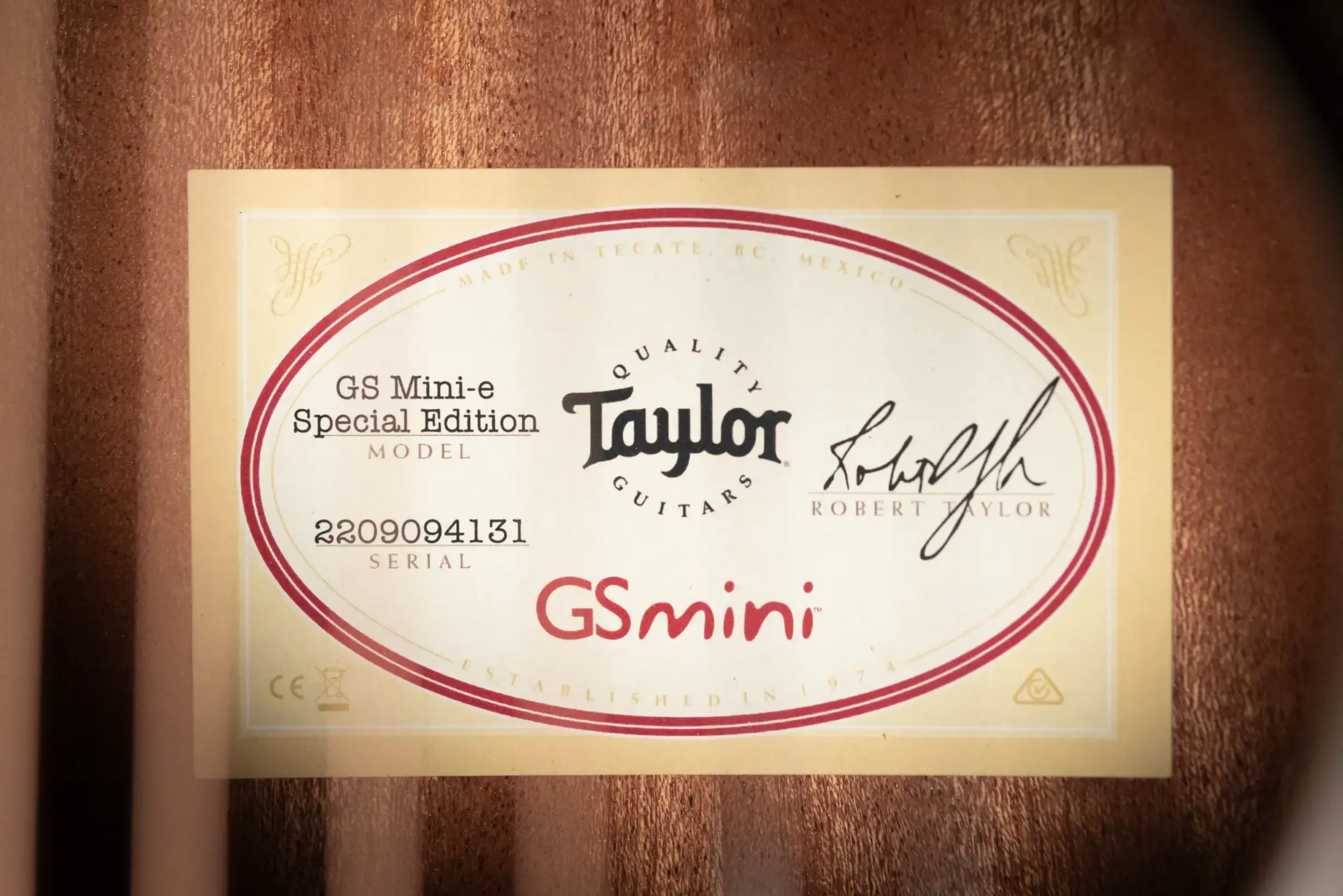 Taylor GS Mini-e Special Edition Acoustic/Electric - Transparent Black with GS Mini Bag