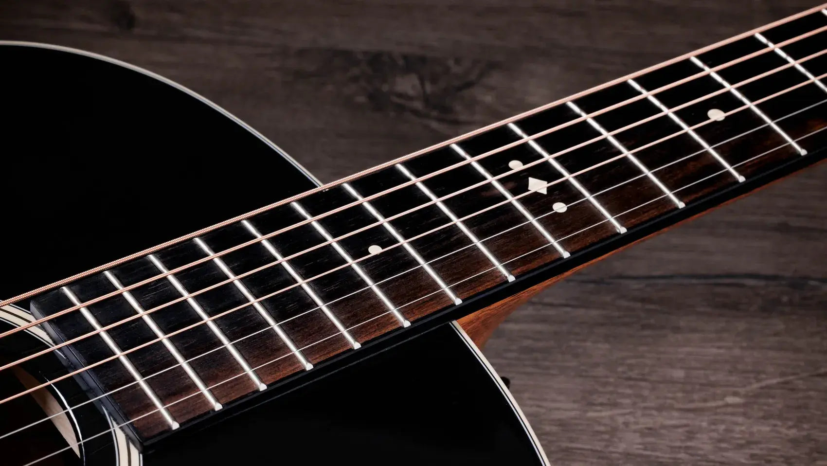 Taylor Gold Label 514e Super Auditorium Acoustic/Electric Guitar - Blacktop with Hardshell Case