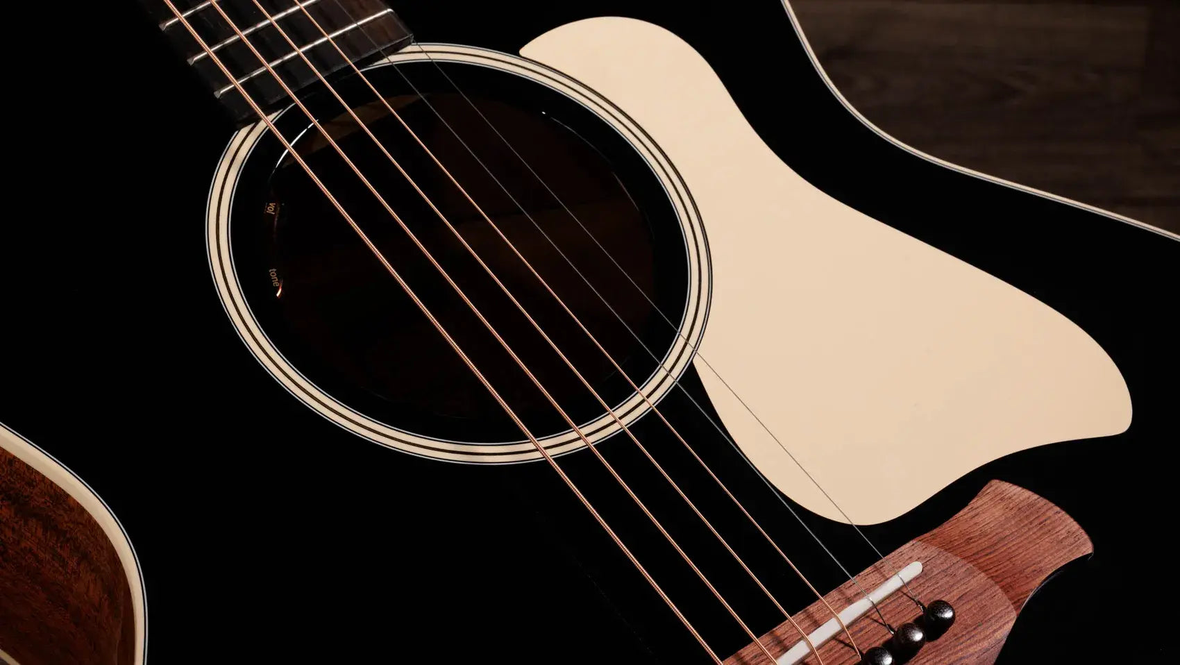 Taylor Gold Label 514e Super Auditorium Acoustic/Electric Guitar - Blacktop with Hardshell Case