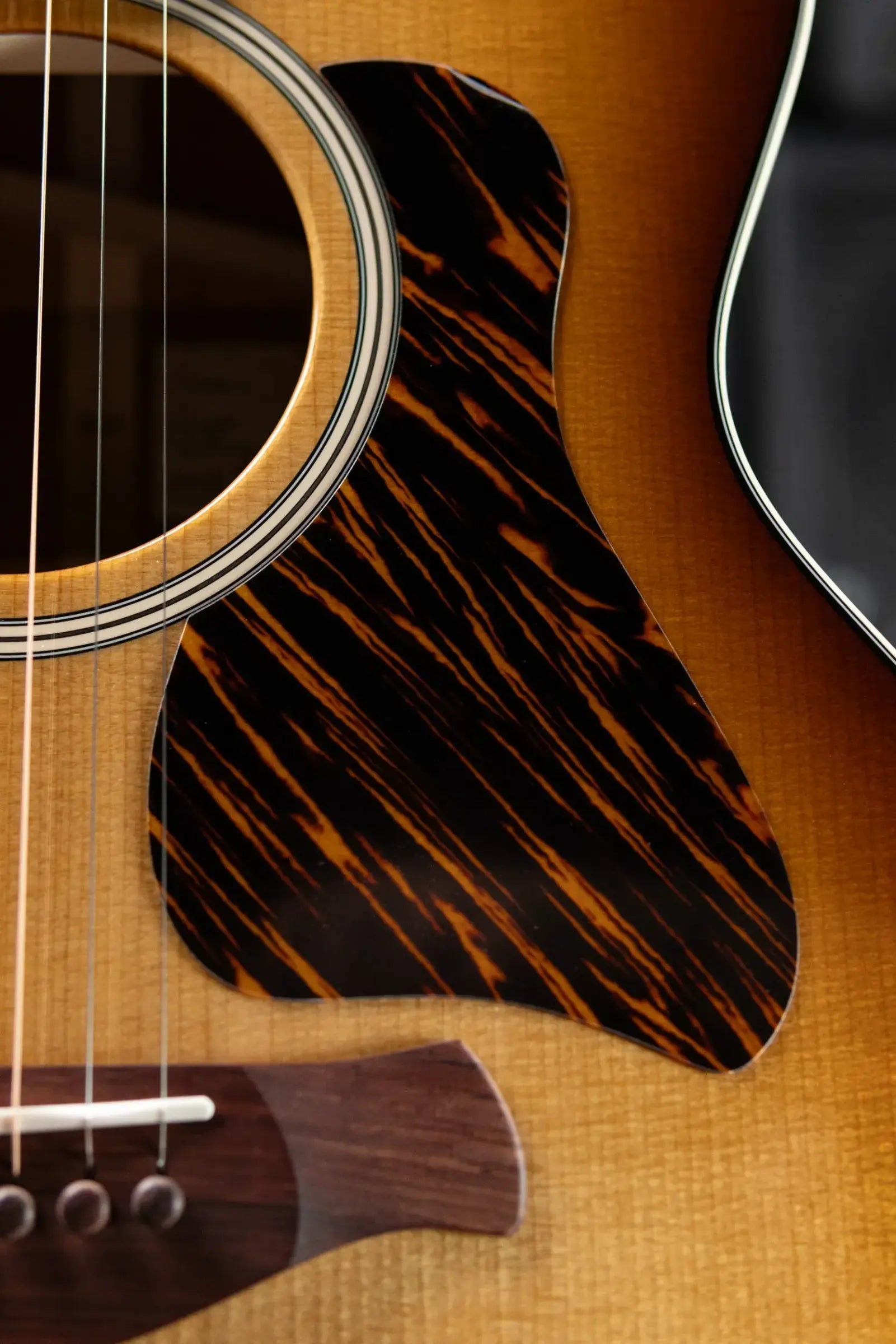 Taylor Gold Label 514e Super Auditorium Acoustic/Electric Guitar - Sunburst with Firestripe Pickguard and Hardshell Case