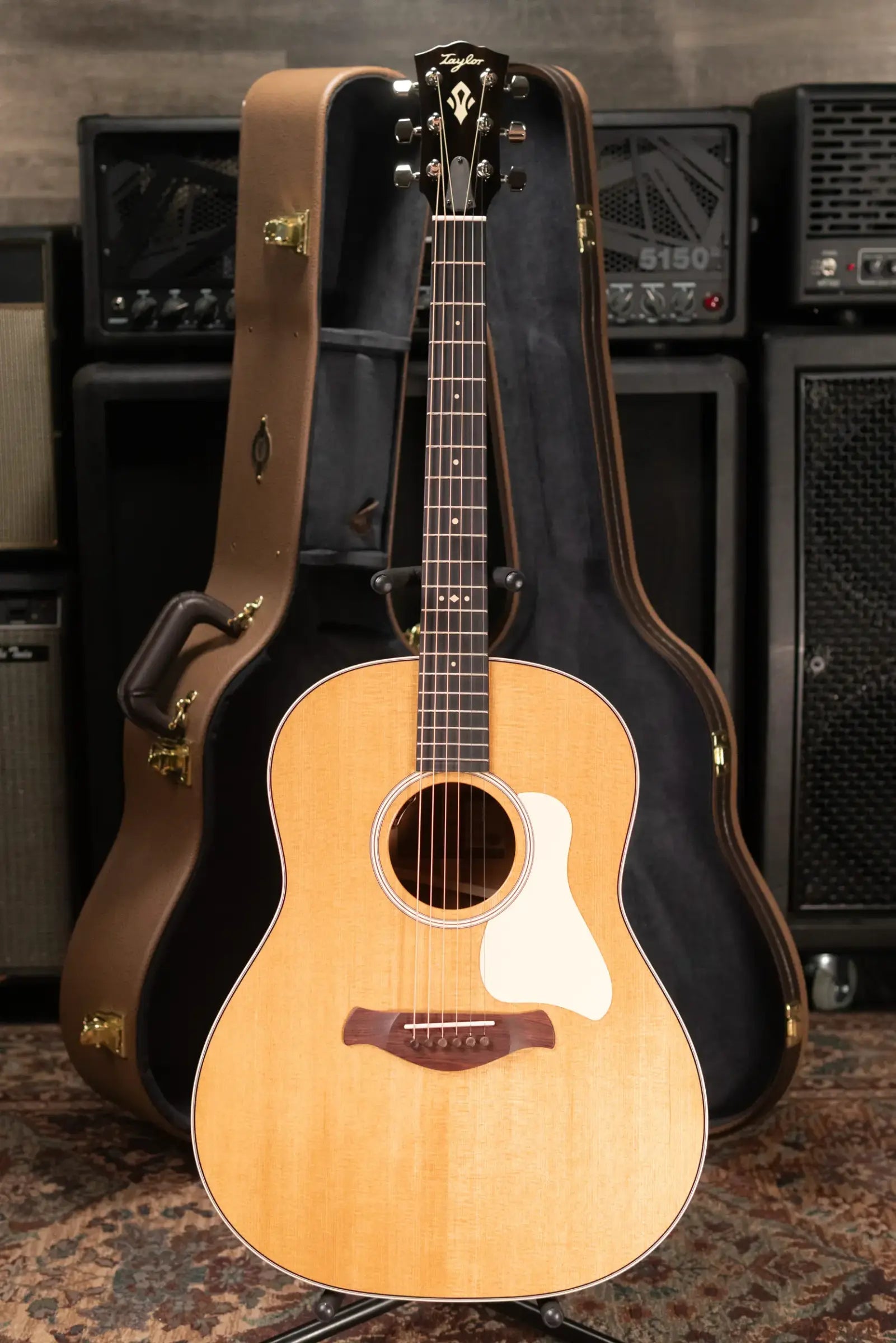 Taylor Gold Label 517e Grand Pacific Acoustic/Electric Guitar - Natural with Cream Pickguard and Hardshell Case - Factory Demo