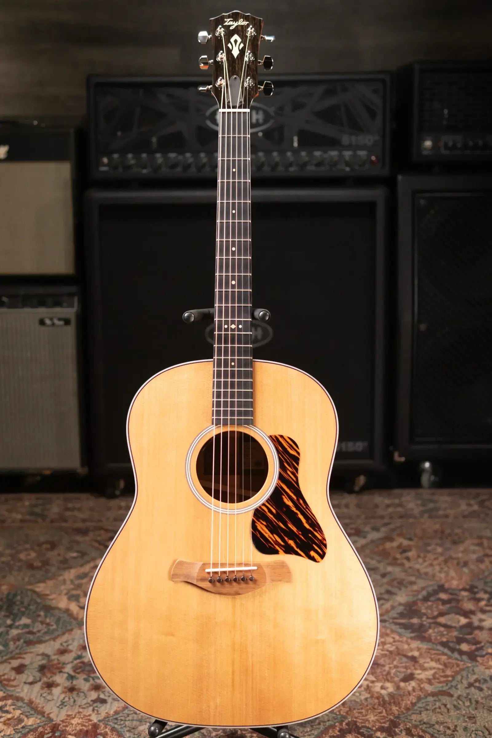 Taylor Gold Label 517e Grand Pacific Acoustic/Electric Guitar - Natural with Hardshell Case