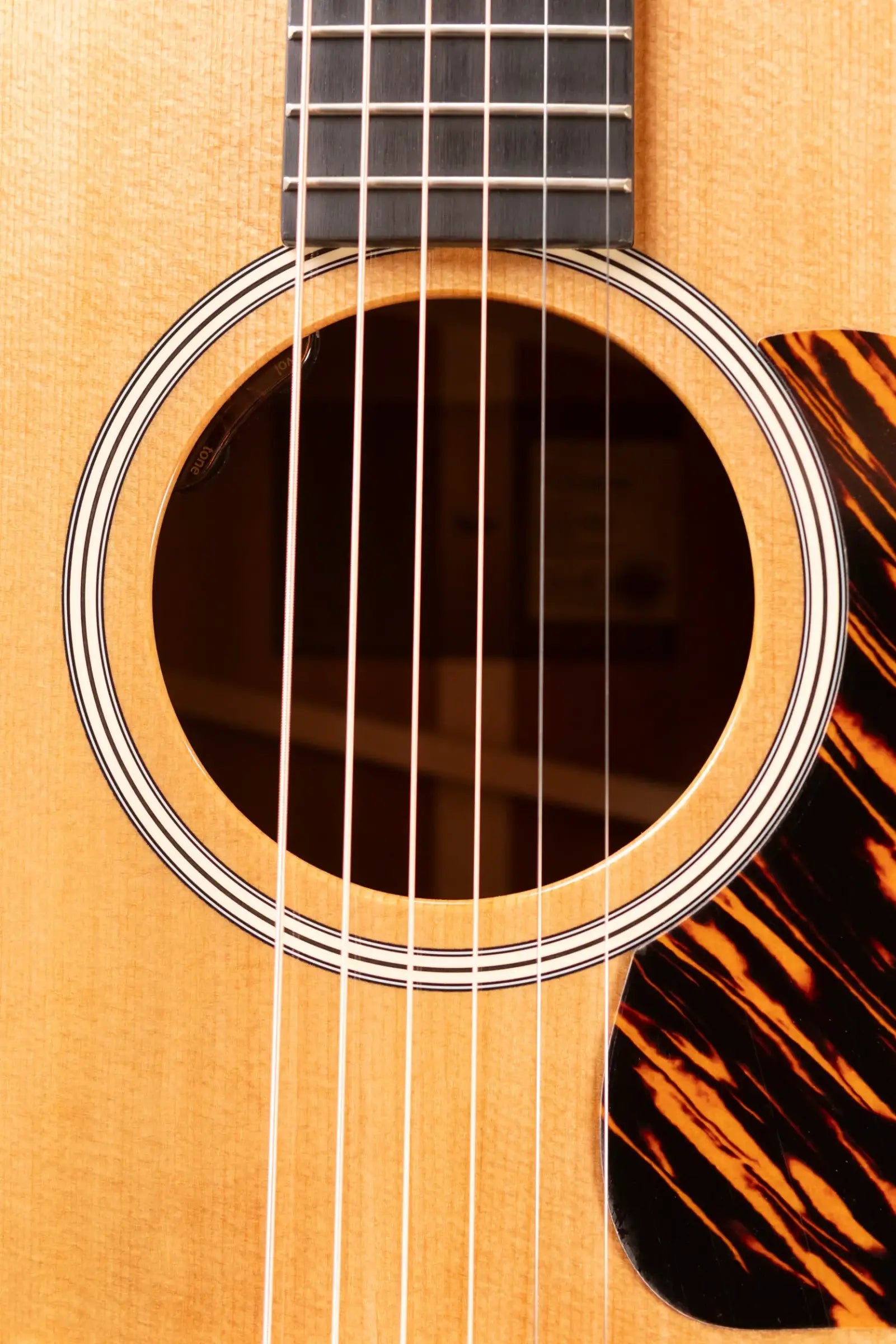Taylor Gold Label 517e Grand Pacific Acoustic/Electric Guitar - Natural with Hardshell Case
