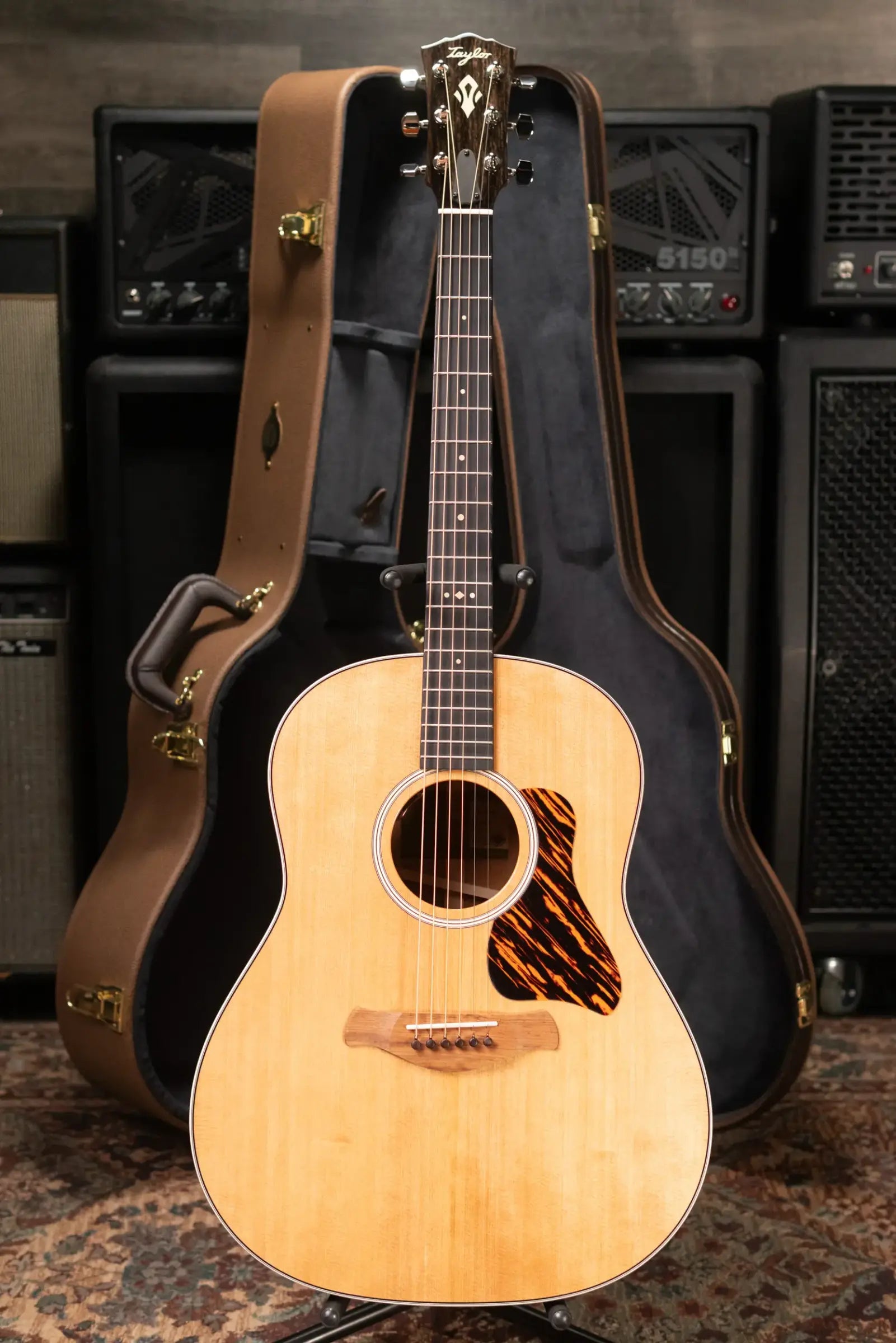 Taylor Gold Label 517e Grand Pacific Acoustic/Electric Guitar - Natural with Hardshell Case