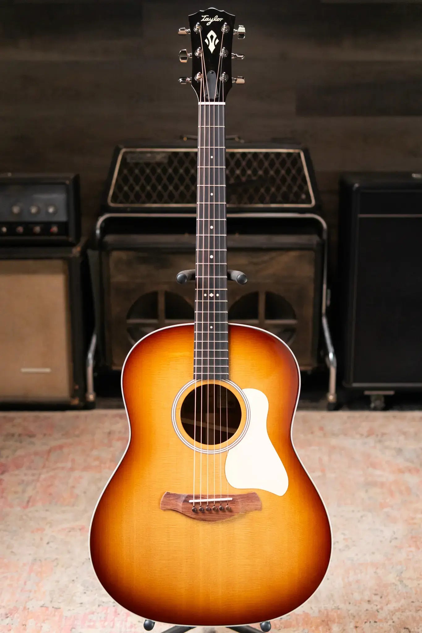 Taylor Gold Label 517e SB Grand Pacific Acoustic/Electric Guitar - Sunburst with Cream Pickguard and Hardshell Case