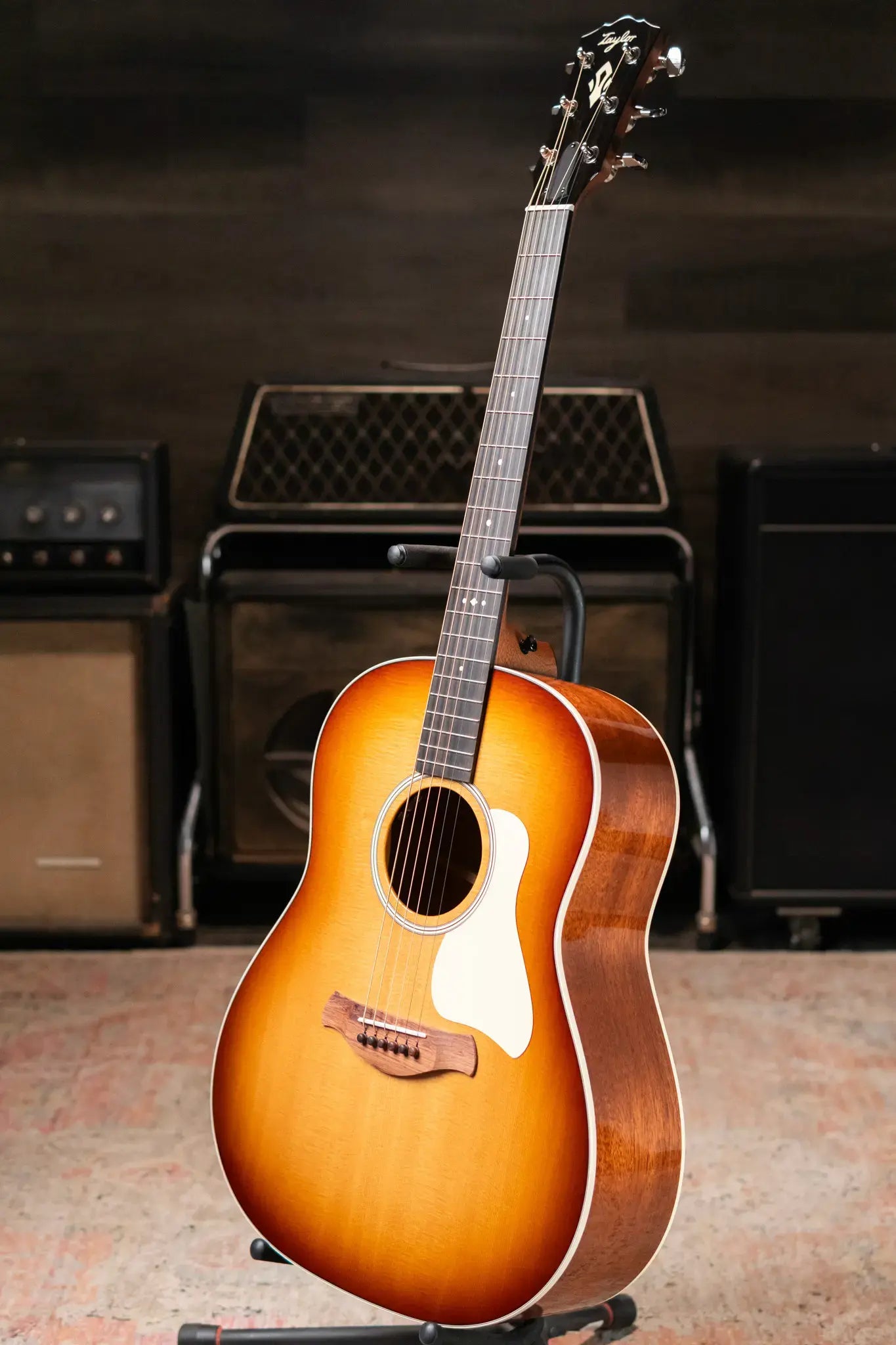 Taylor Gold Label 517e SB Grand Pacific Acoustic/Electric Guitar - Sunburst with Cream Pickguard and Hardshell Case