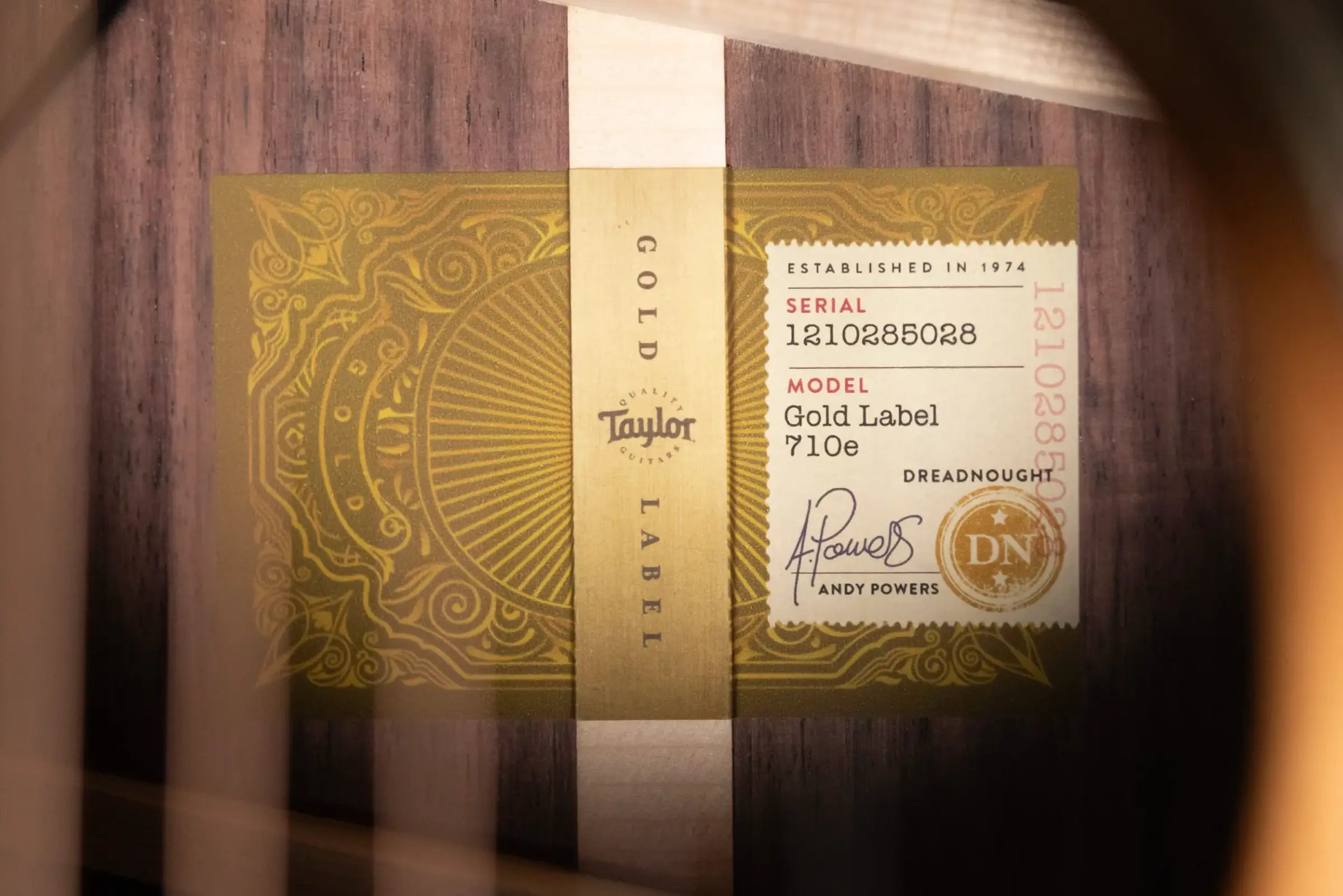 Taylor Gold Label 710e Dreadnought Acoustic/Electric Guitar with Hardshell Case