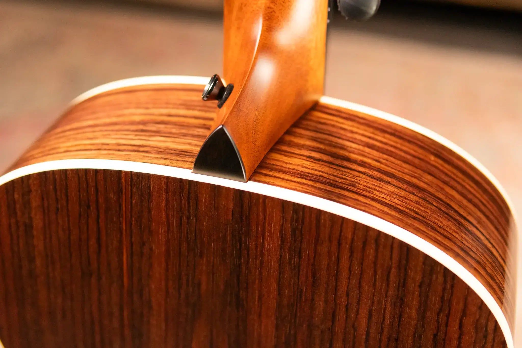 Taylor Gold Label 714e SB Super Auditorium Acoustic/Electric Guitar - Sunburst with Firestripe Pickguard and Hardshell Case