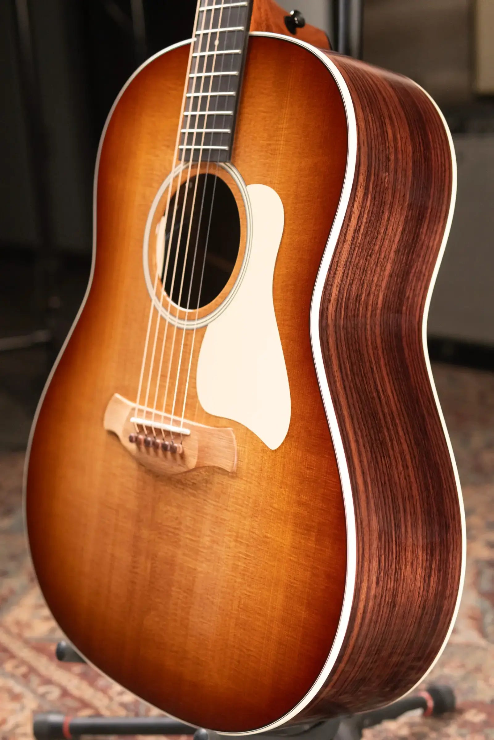 Taylor Gold Label 717e Grand Pacific Acoustic/Electric Guitar - Sunburst with Cream Pickguard and Hardshell Case