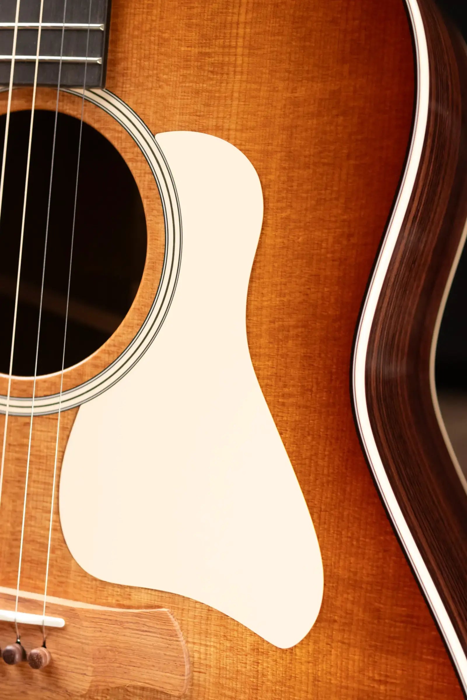 Taylor Gold Label 717e Grand Pacific Acoustic/Electric Guitar - Sunburst with Cream Pickguard and Hardshell Case