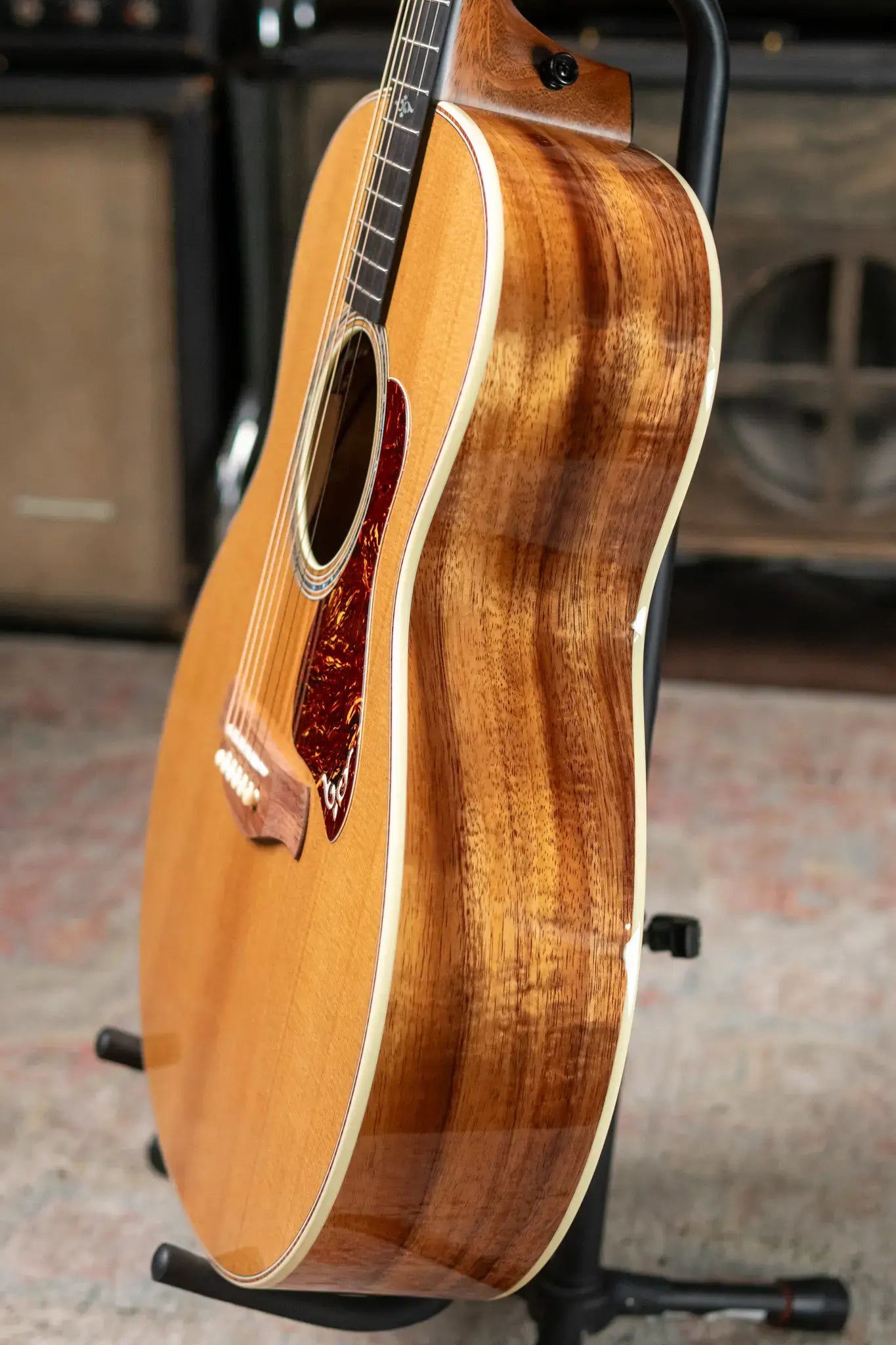 Taylor Gold Label 814e Super Auditorium Koa Acoustic/Electric with Hardshell Case
