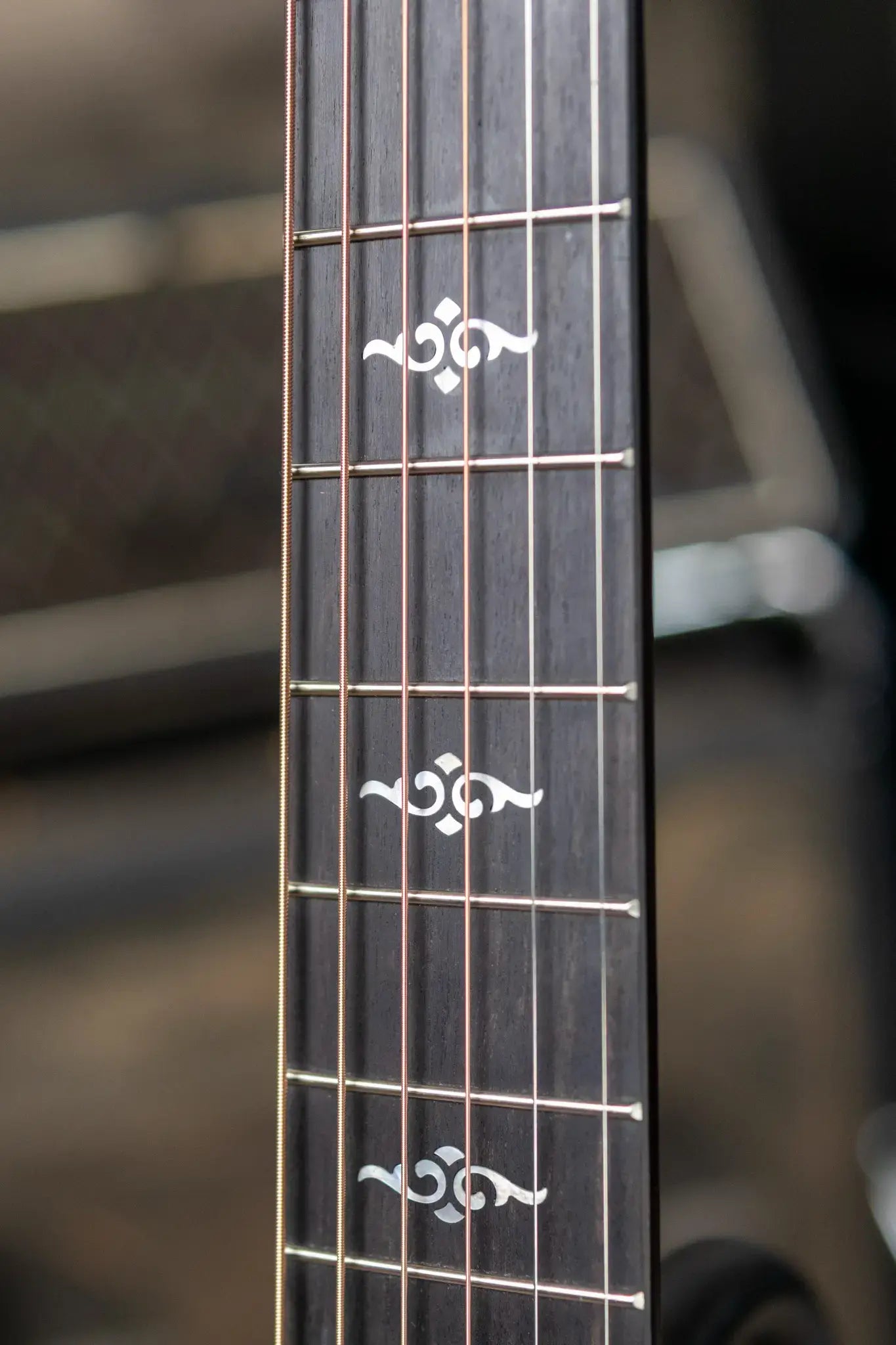 Taylor Gold Label 814e Super Auditorium Koa Acoustic/Electric with Hardshell Case