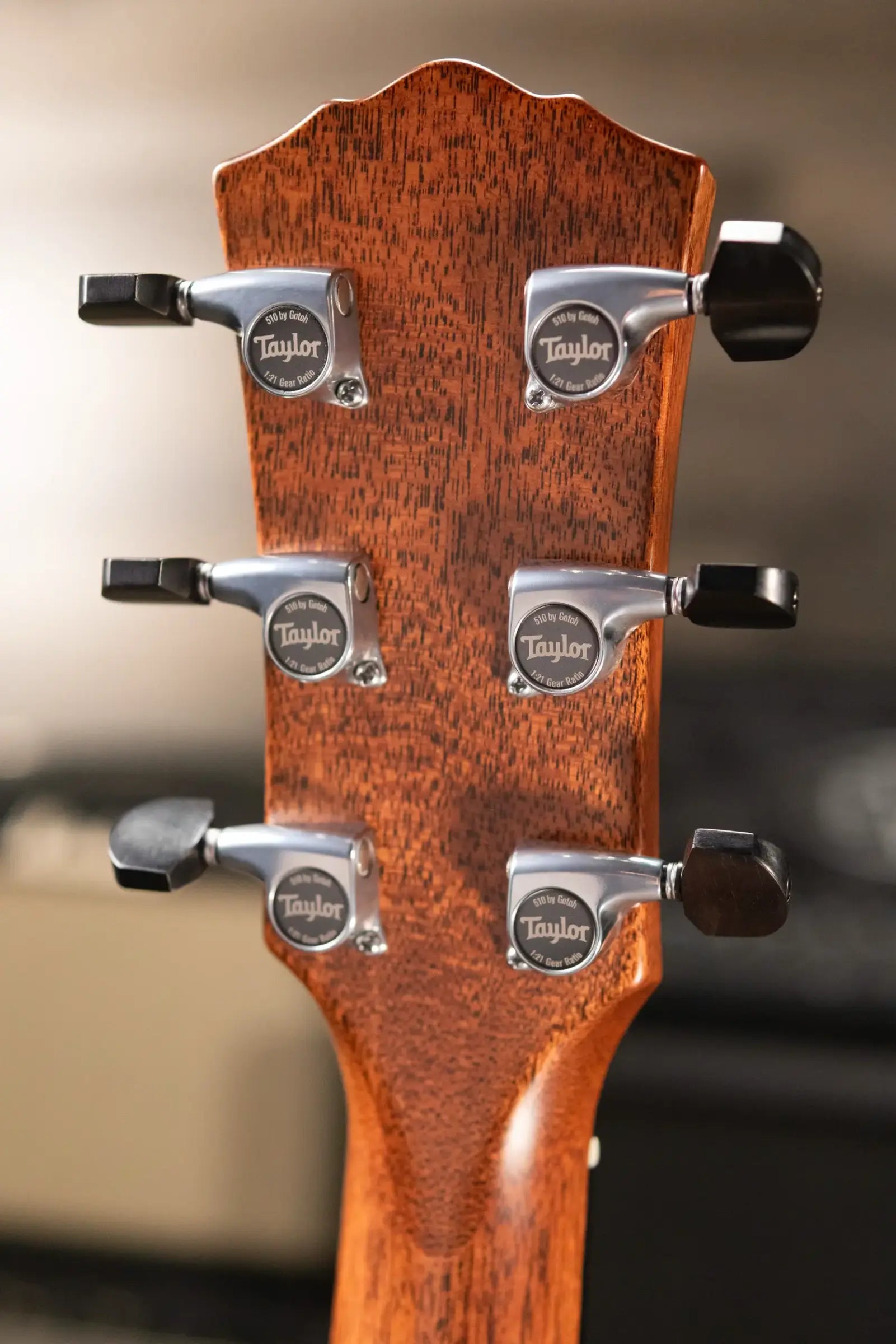 Taylor Gold Label 814e SB Honduran Rosewood Super Auditorium Acoustic/Electric Guitar - Burst Top with Hardshell Case