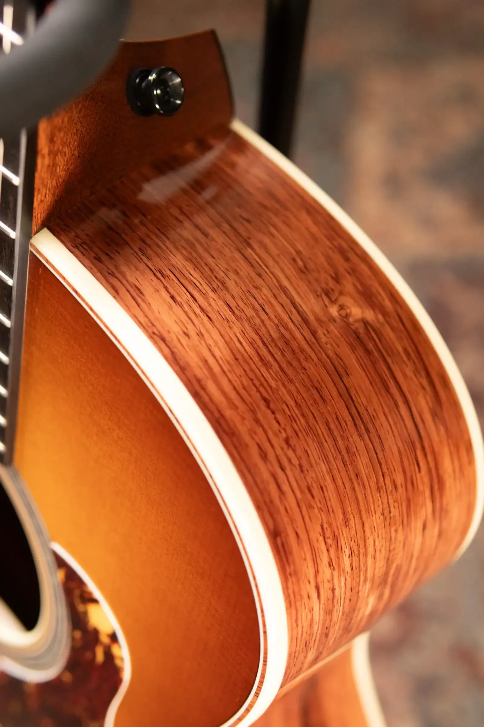 Taylor Gold Label 814e SB Honduran Rosewood Super Auditorium Acoustic/Electric Guitar - Burst Top with Hardshell Case
