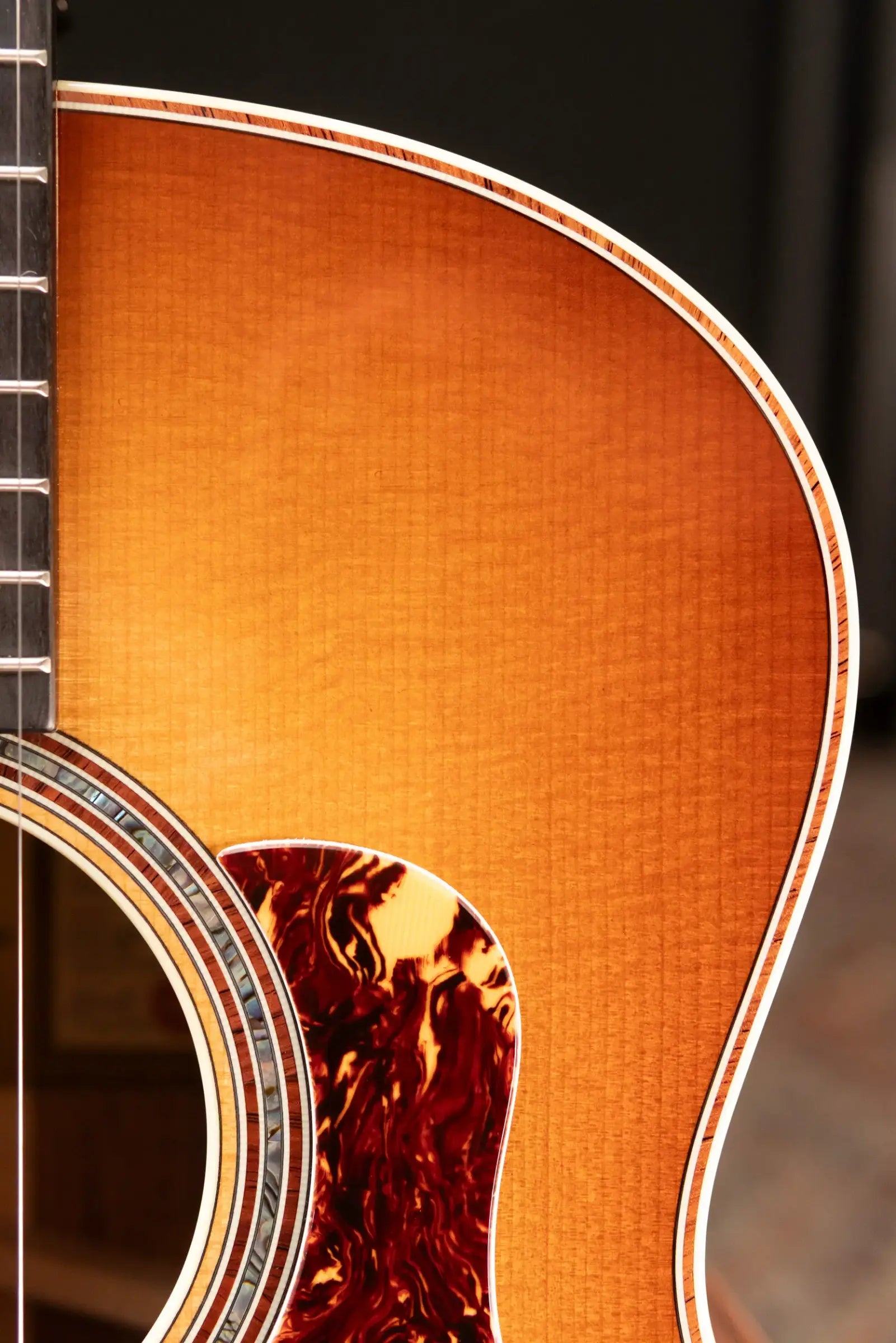 Taylor Gold Label 814e SB Honduran Rosewood Super Auditorium Acoustic/Electric Guitar - Burst Top with Hardshell Case