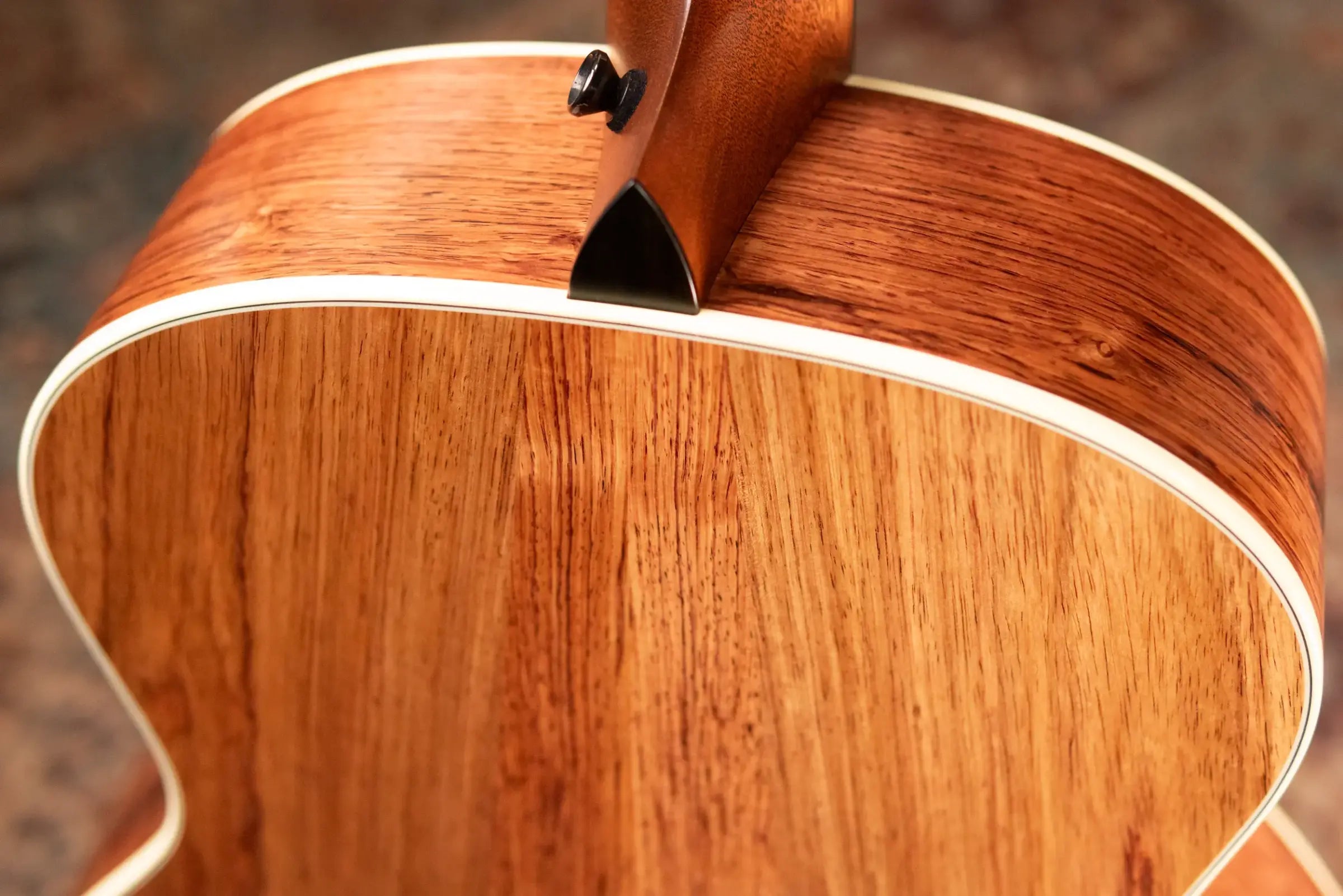 Taylor Gold Label 814e SB Honduran Rosewood Super Auditorium Acoustic/Electric Guitar - Burst Top with Hardshell Case