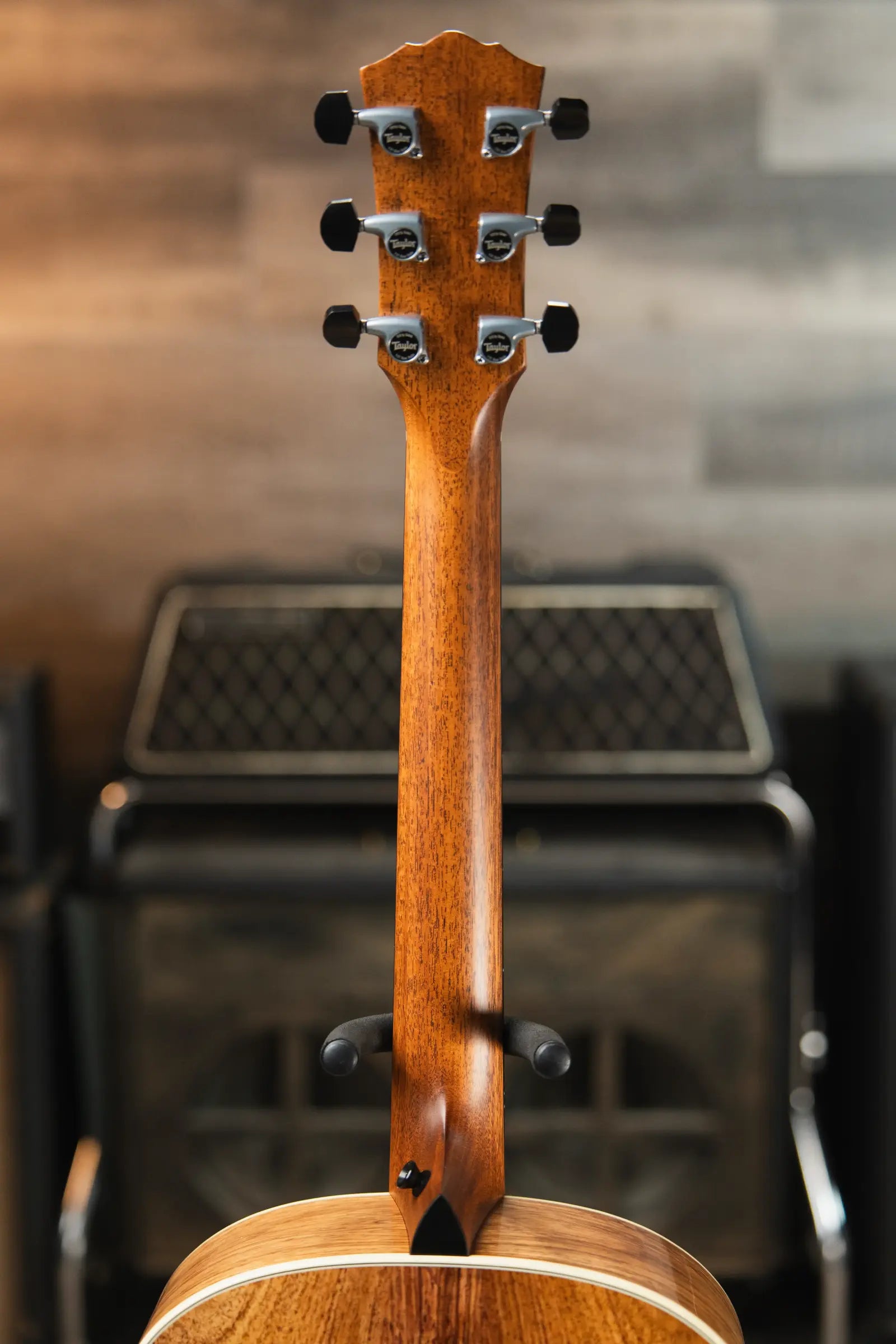 Taylor Gold Label 814e Super Auditorium Acoustic/Electric Guitar - Natural Top with Hardshell Case