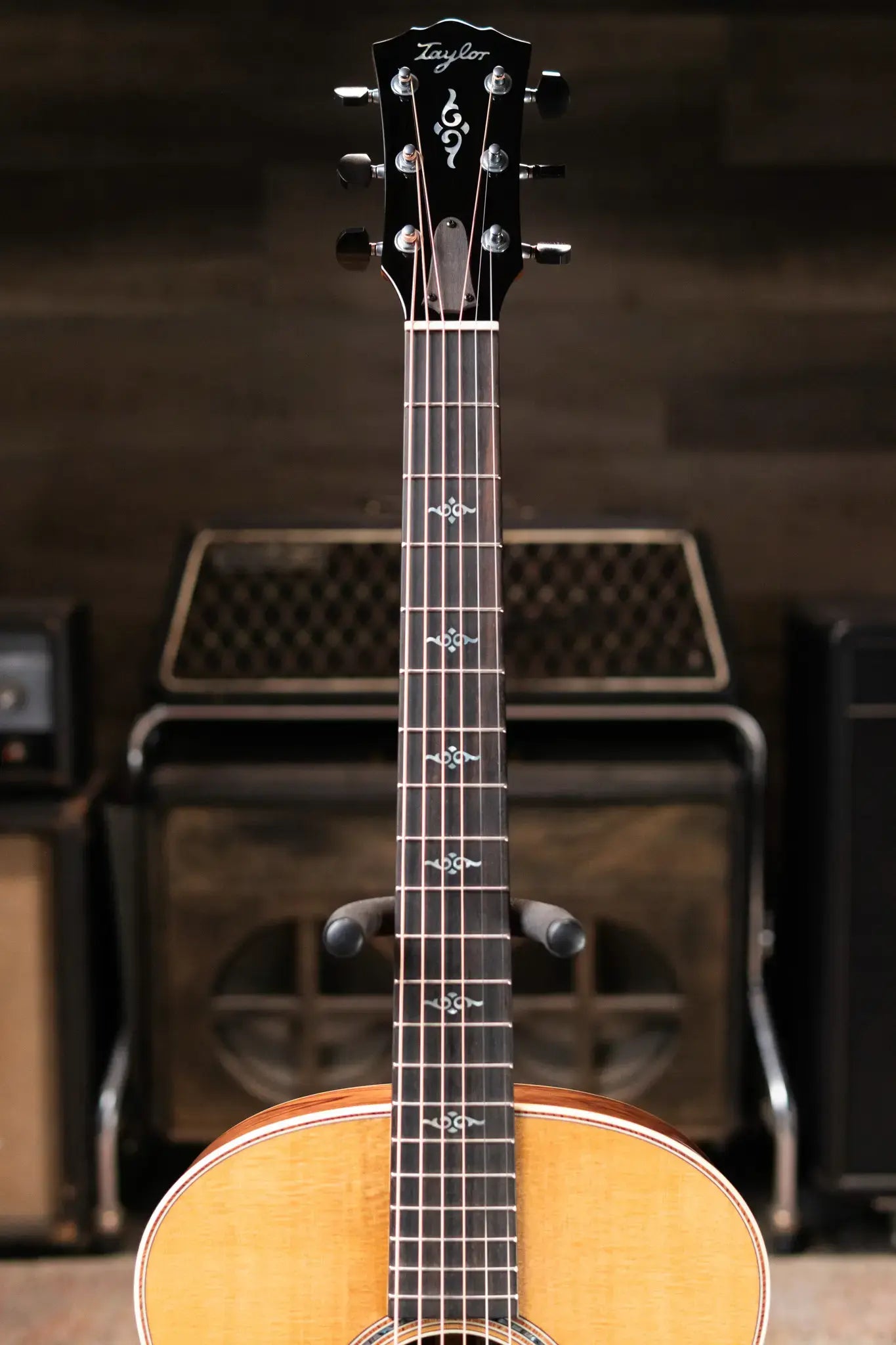 Taylor Gold Label 814e Super Auditorium Acoustic/Electric Guitar - Natural with Hardshell Case