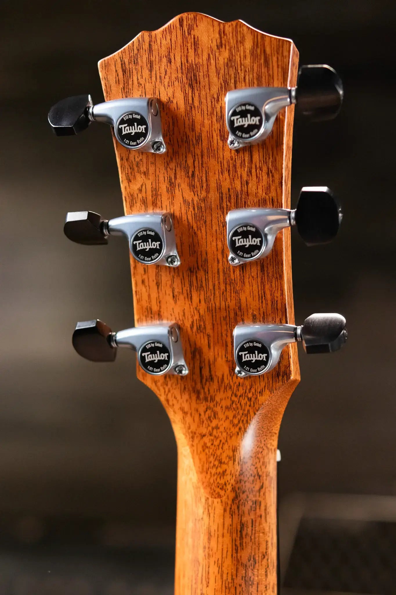 Taylor Gold Label 814e Super Auditorium Acoustic/Electric Guitar - Natural with Hardshell Case