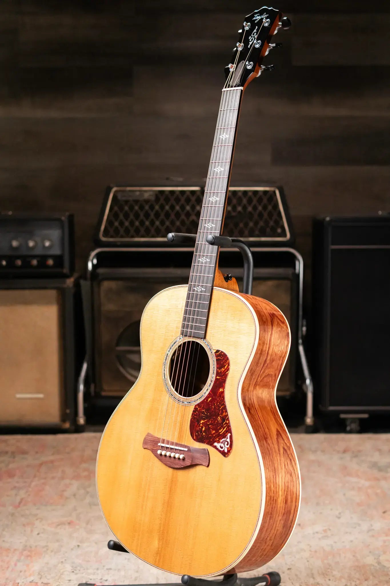 Taylor Gold Label 814e Super Auditorium Acoustic/Electric Guitar - Natural with Hardshell Case