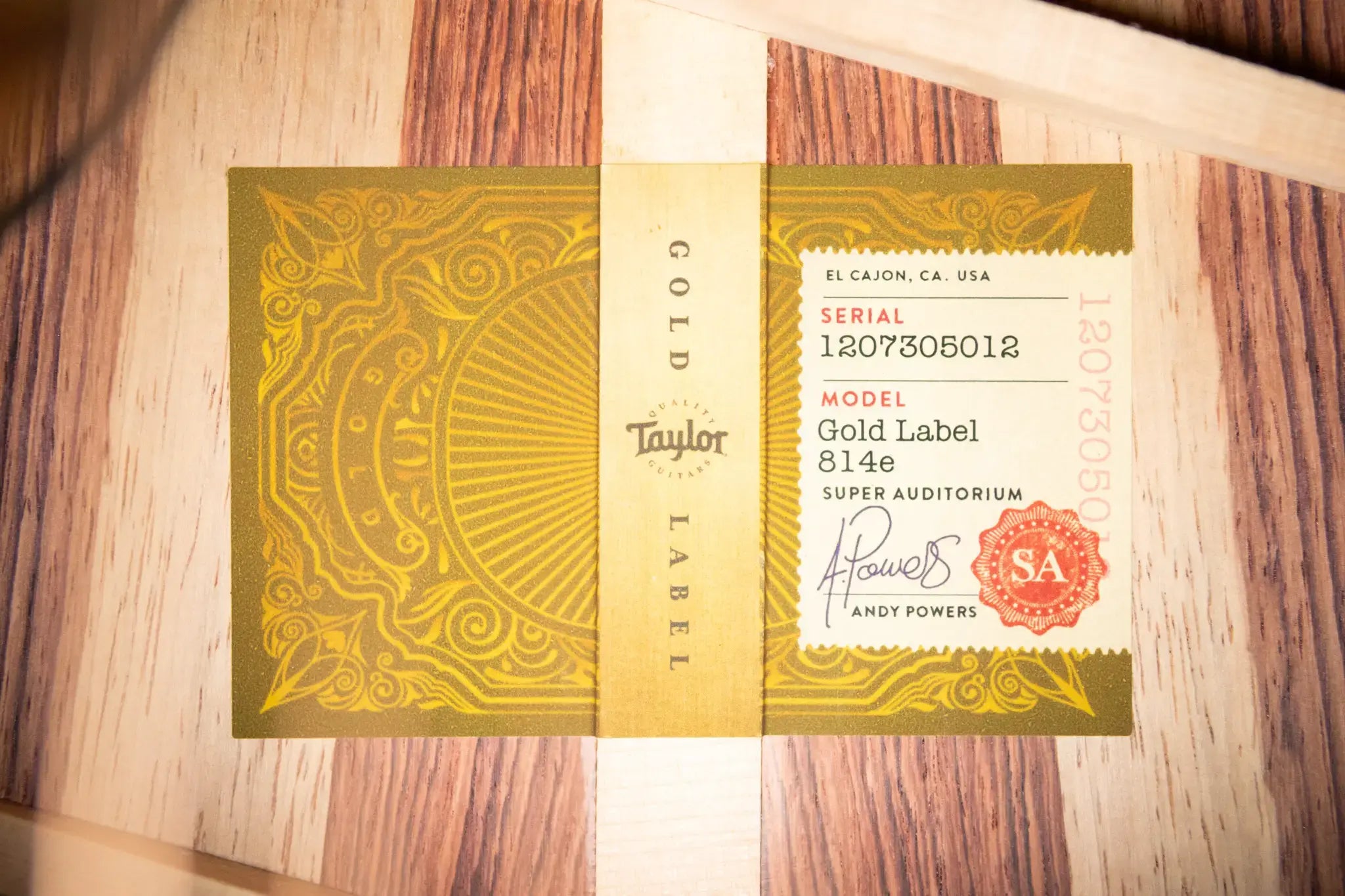 Taylor Gold Label 814e Super Auditorium Acoustic/Electric Guitar - Natural with Hardshell Case
