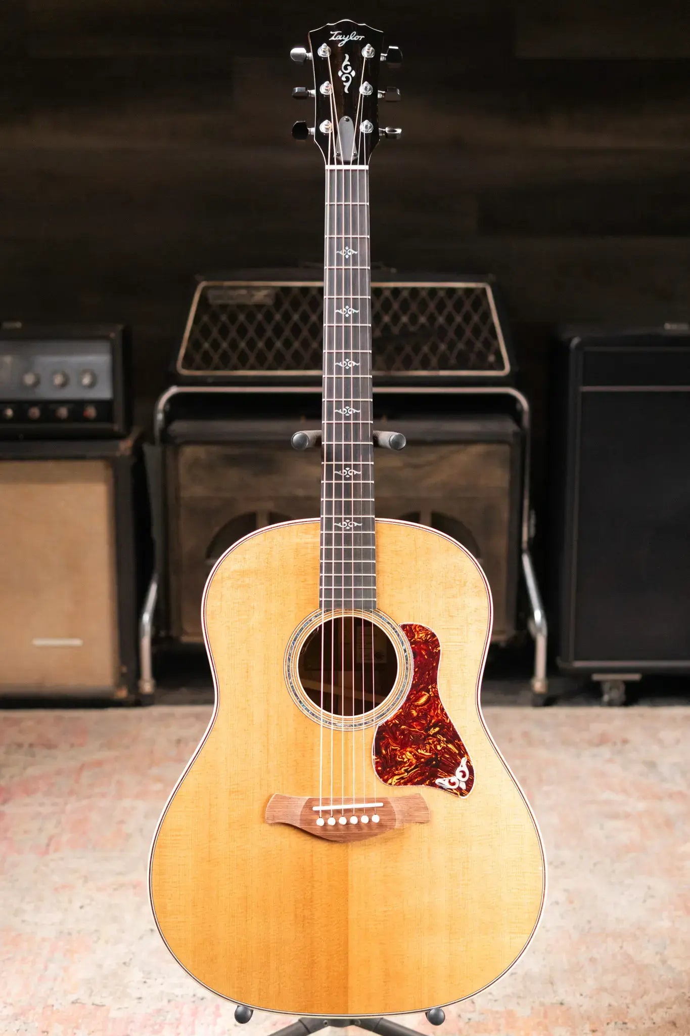 Taylor Gold Label 817e Grand Pacific Acoustic/Electric Guitar - Natural with Hardshell Case